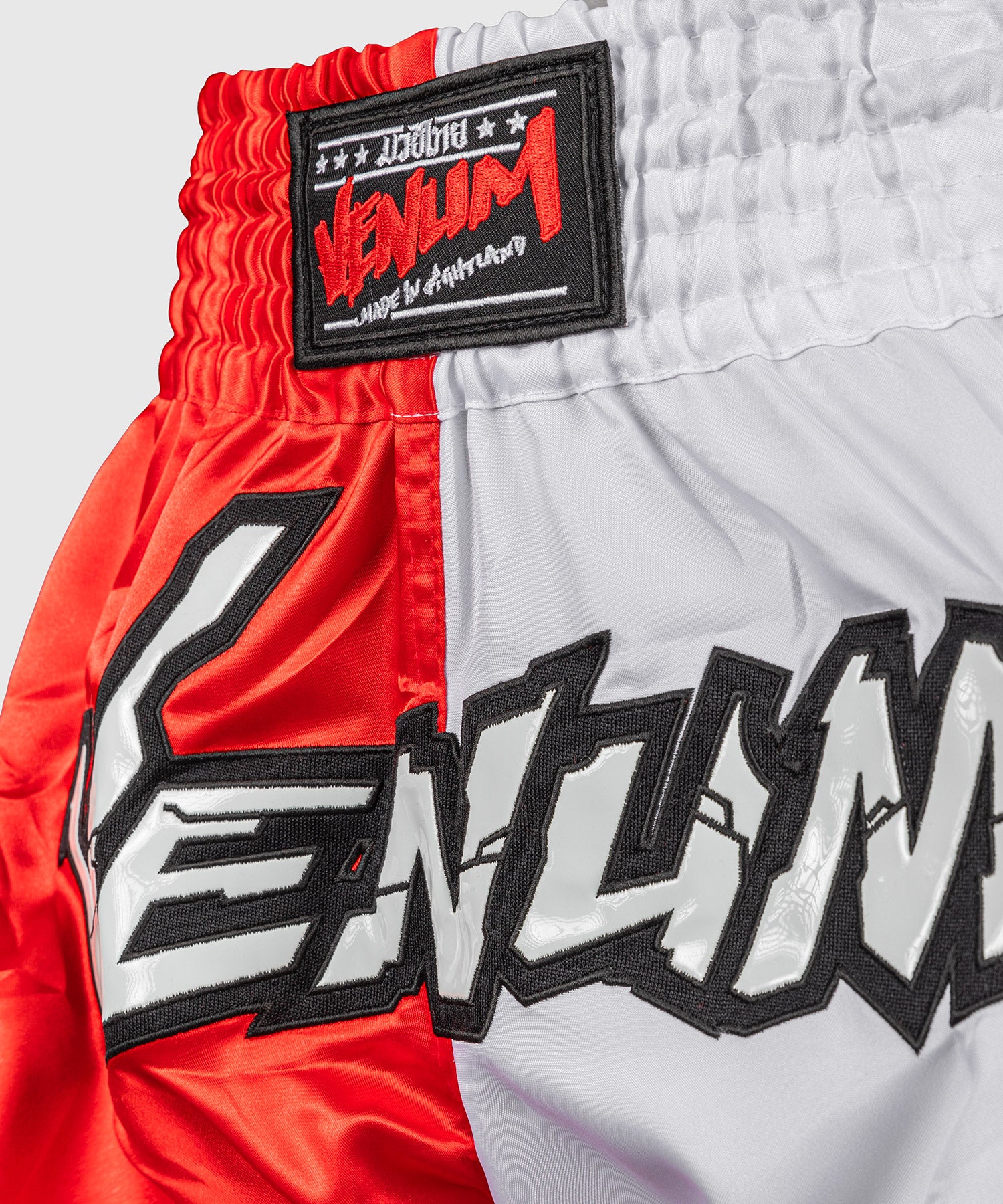 Short de Muay Thai Venum Inferno 2.0 - Rouge/Blanc - Image 6