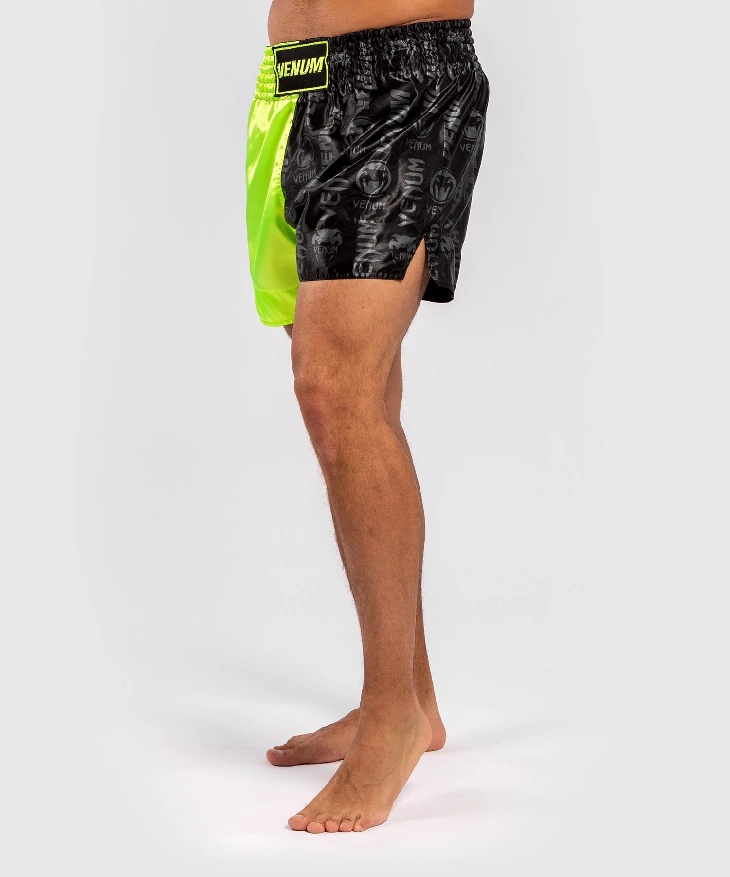 Short de Muay Thai Venum Logos - Noir/Jaune - Image 3