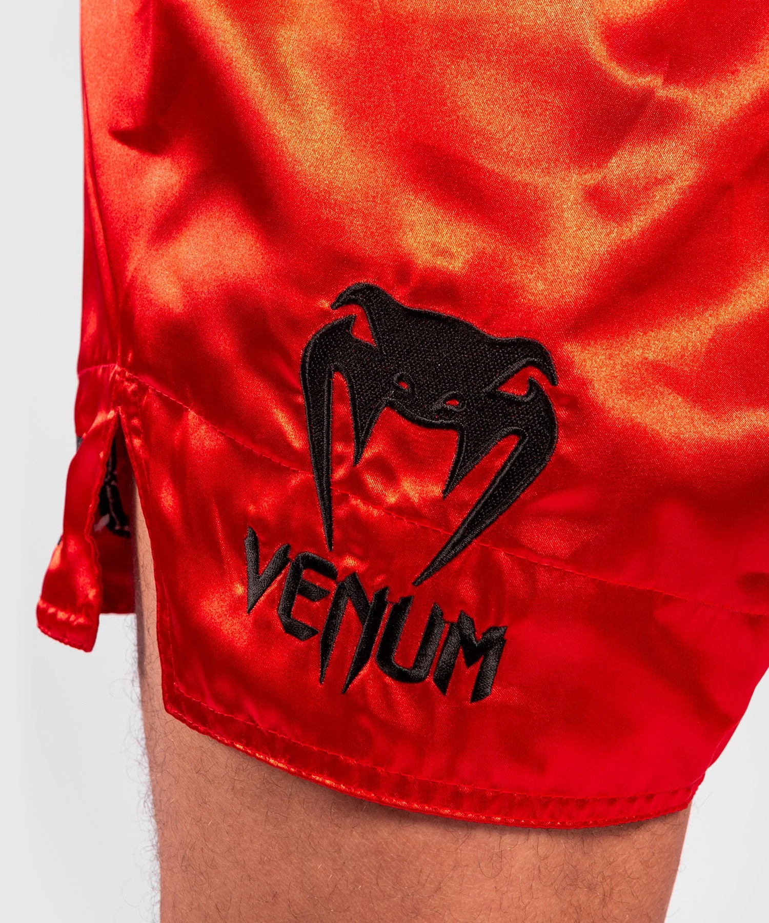 Short de Muay Thai Venum Logos - Noir/Rouge - Image 6