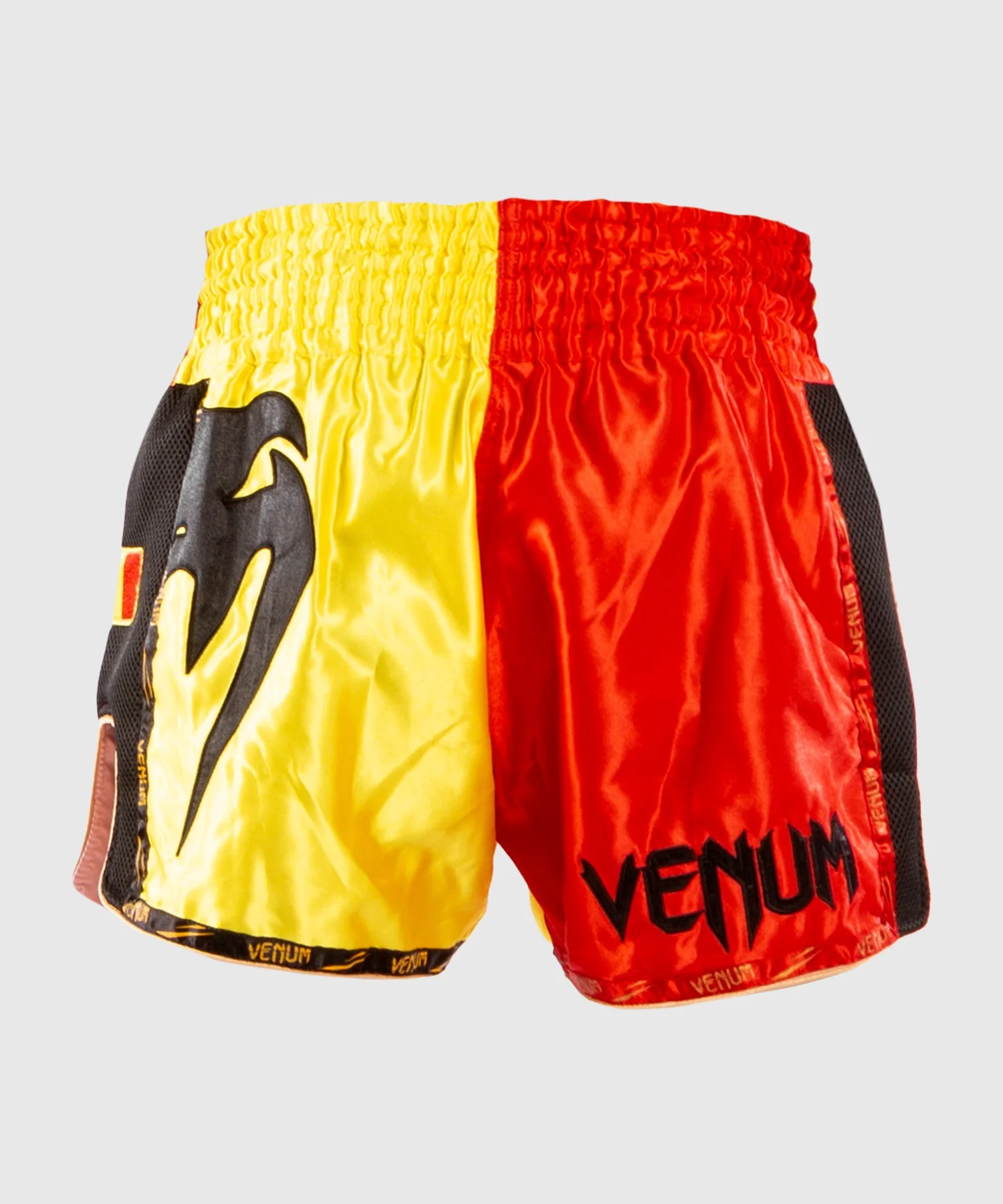 Short de Muay Thai Venum MT Flags - Belgique - Image 2