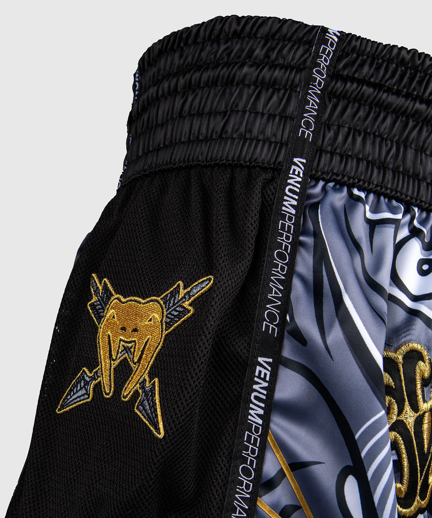 Short de Muay Thaï Venum Wolf Atak – Noir/Gris - Image 5