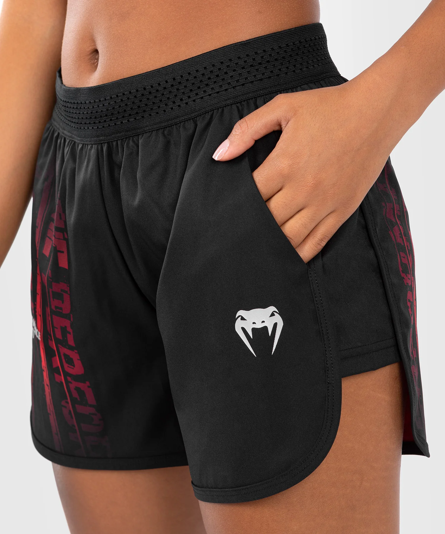 Short de Performance pour Femmes UFC Venum Performance Institute 2.0 - Noir/Rouge - Image 6