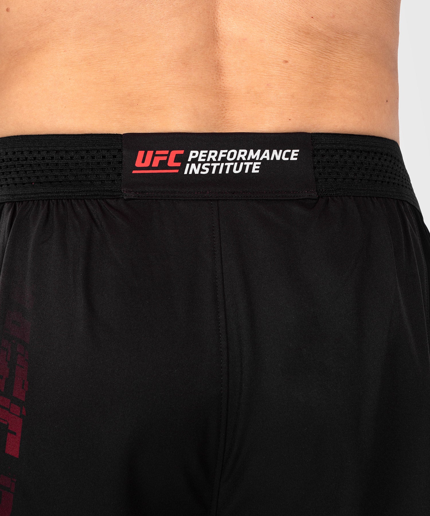 Short de performance pour hommes UFC Venum Performance Institute 2.0 - Noir/Rouge - Image 6
