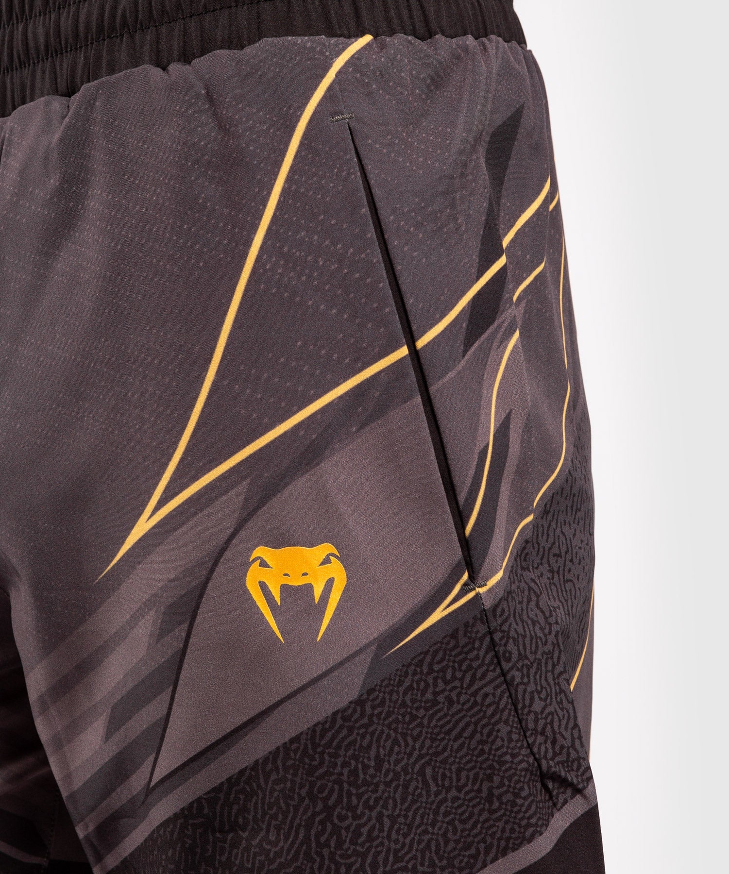 Short de Sport Homme UFC Venum Replica - Champion - Image 6