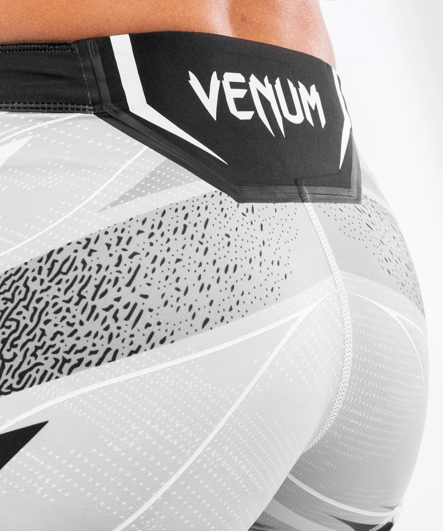 Short de compression pour Femmes UFC Venum Authentic Fight Night - Coupe Courte - Blanc - Image 5