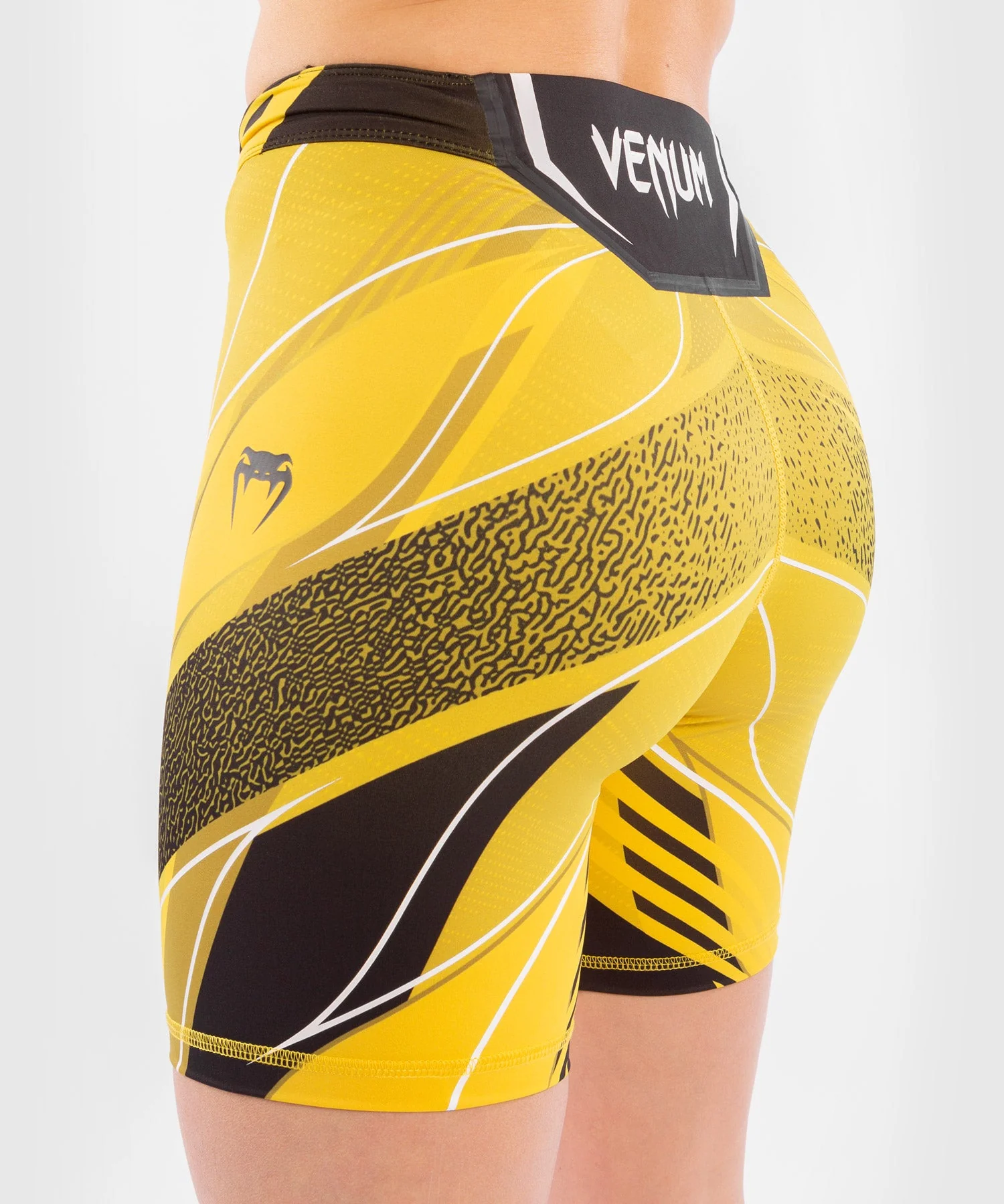 Short de compression pour Femmes UFC Venum Authentic Fight Night - Coupe Longue - Jaune - Image 6