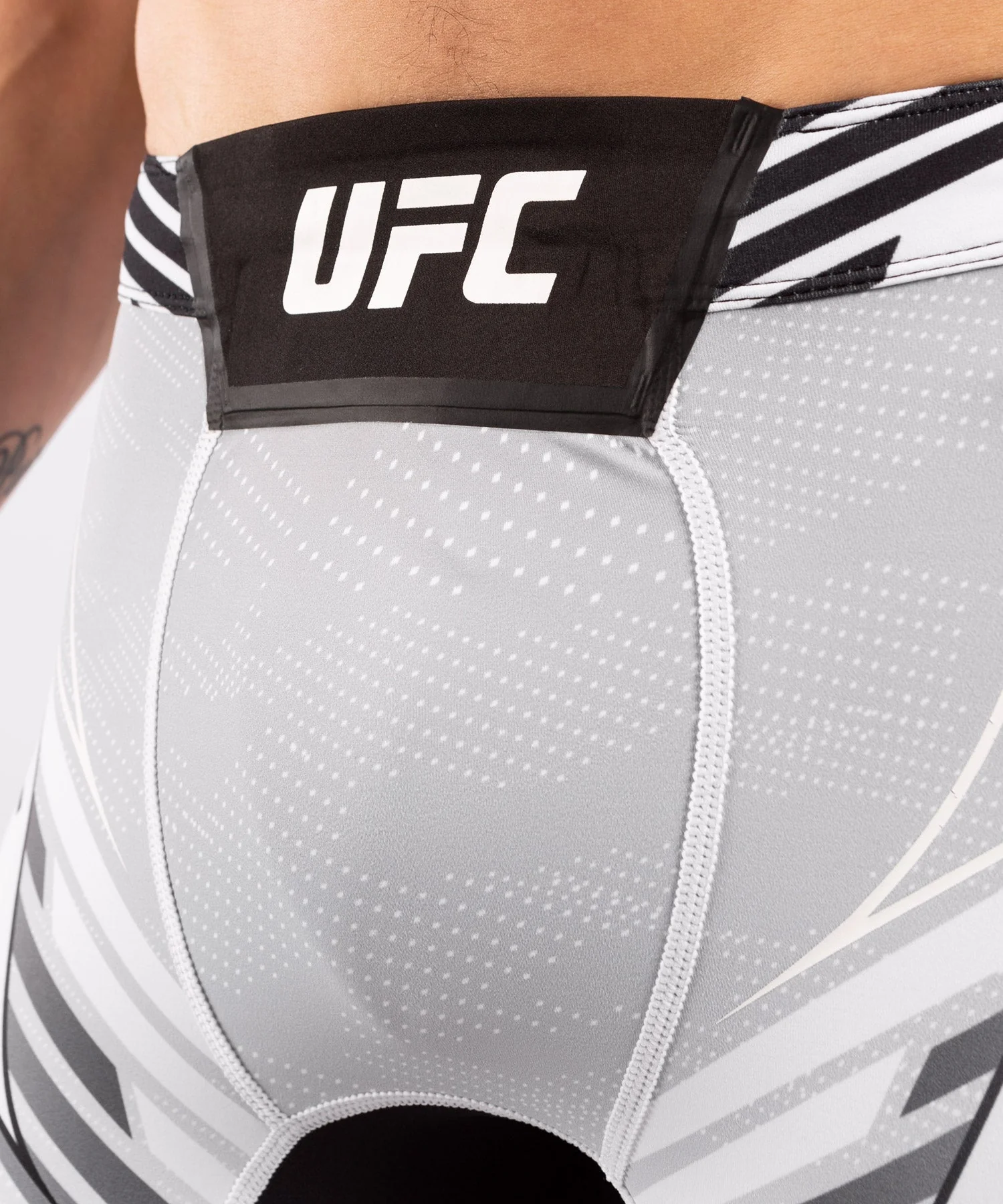 Short de compression pour Hommes UFC Venum Authentic Fight Night - Coupe Longue - Blanc - Image 5