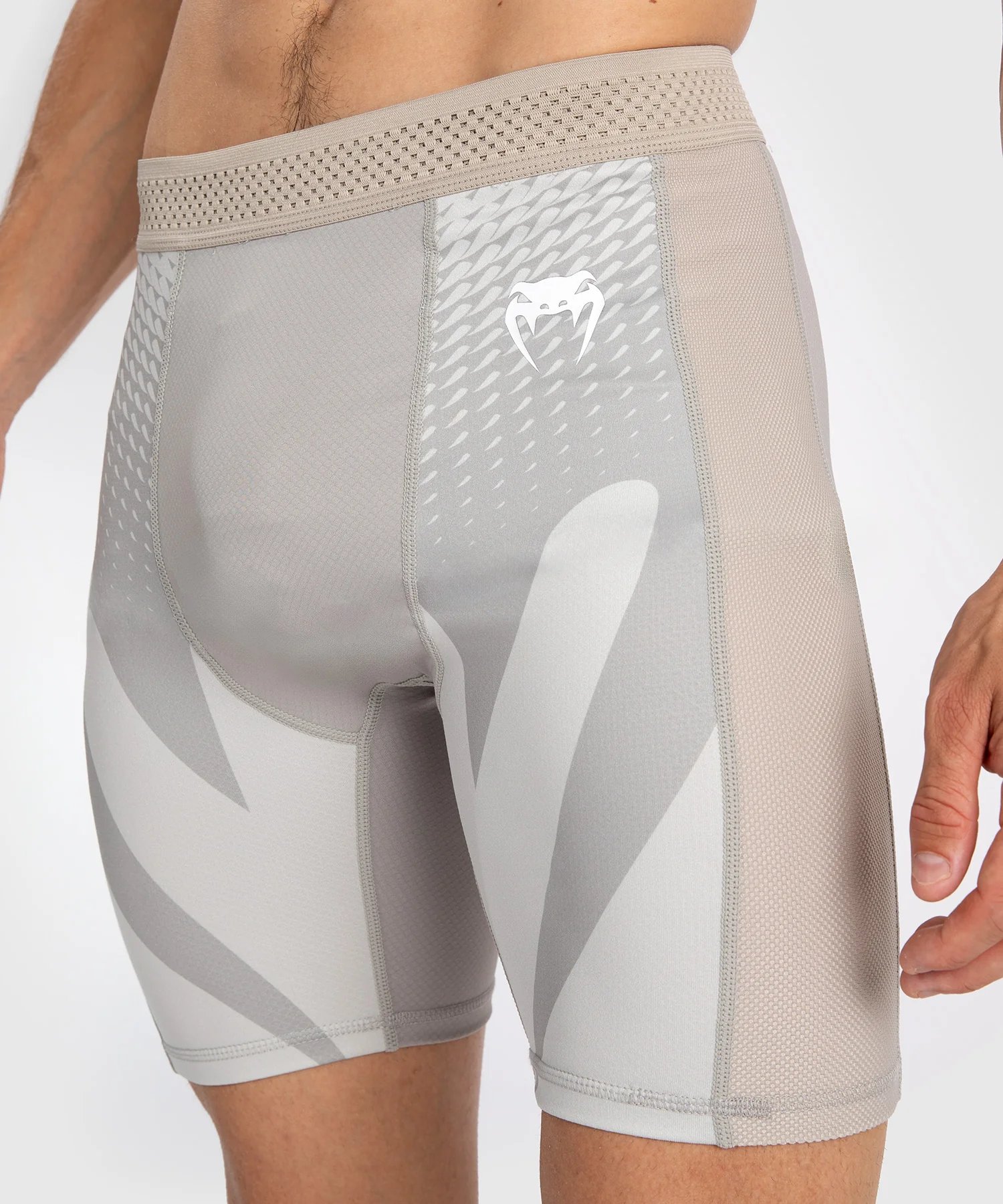Short de compression pour Hommes Venum Attack - Sable - Image 4