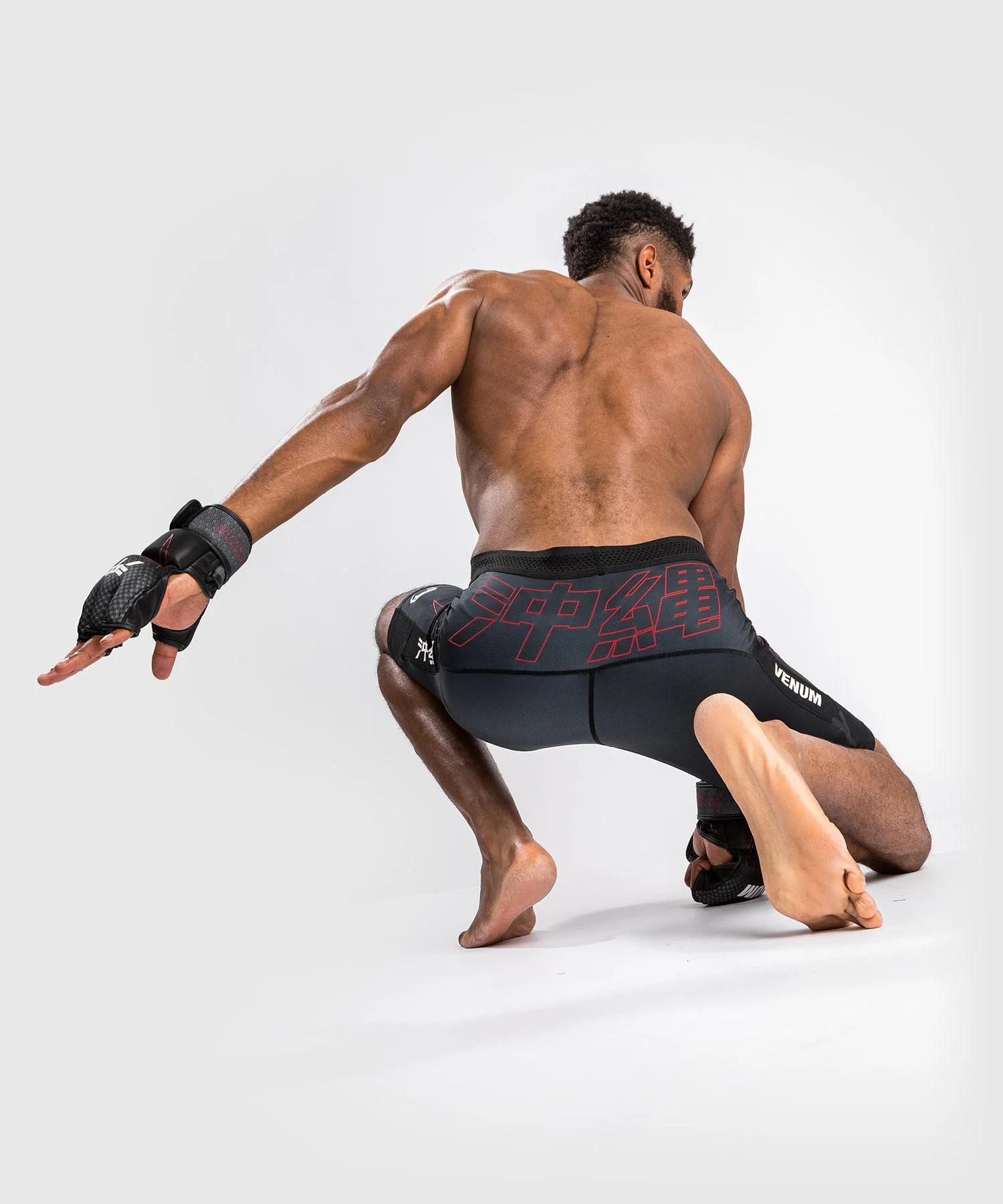 Short de compression Venum Okinawa 3.0 - Noir/Rouge - Image 3