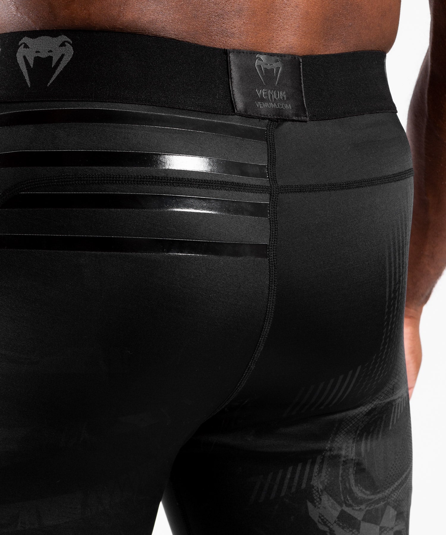 Short de compression Venum Skull - Noir/Noir - Image 8