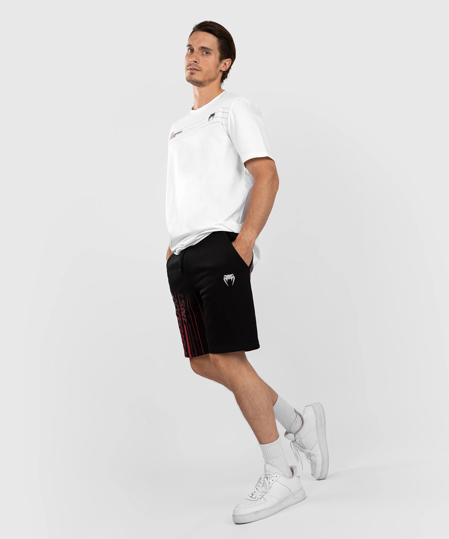 Short en Coton pour Hommes UFC Venum Performance Institute 2.0 - Noir/Rouge - Image 7