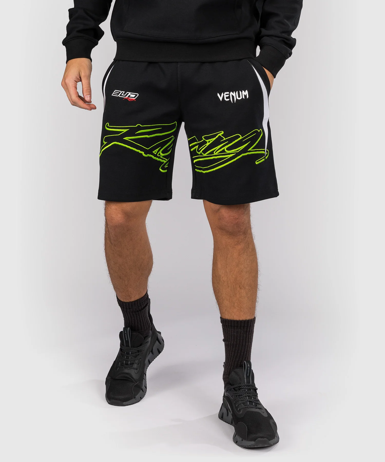 Short en coton pour Hommes Venum x Bud Racing - Noir/Blanc/Citron Vert - Image 2