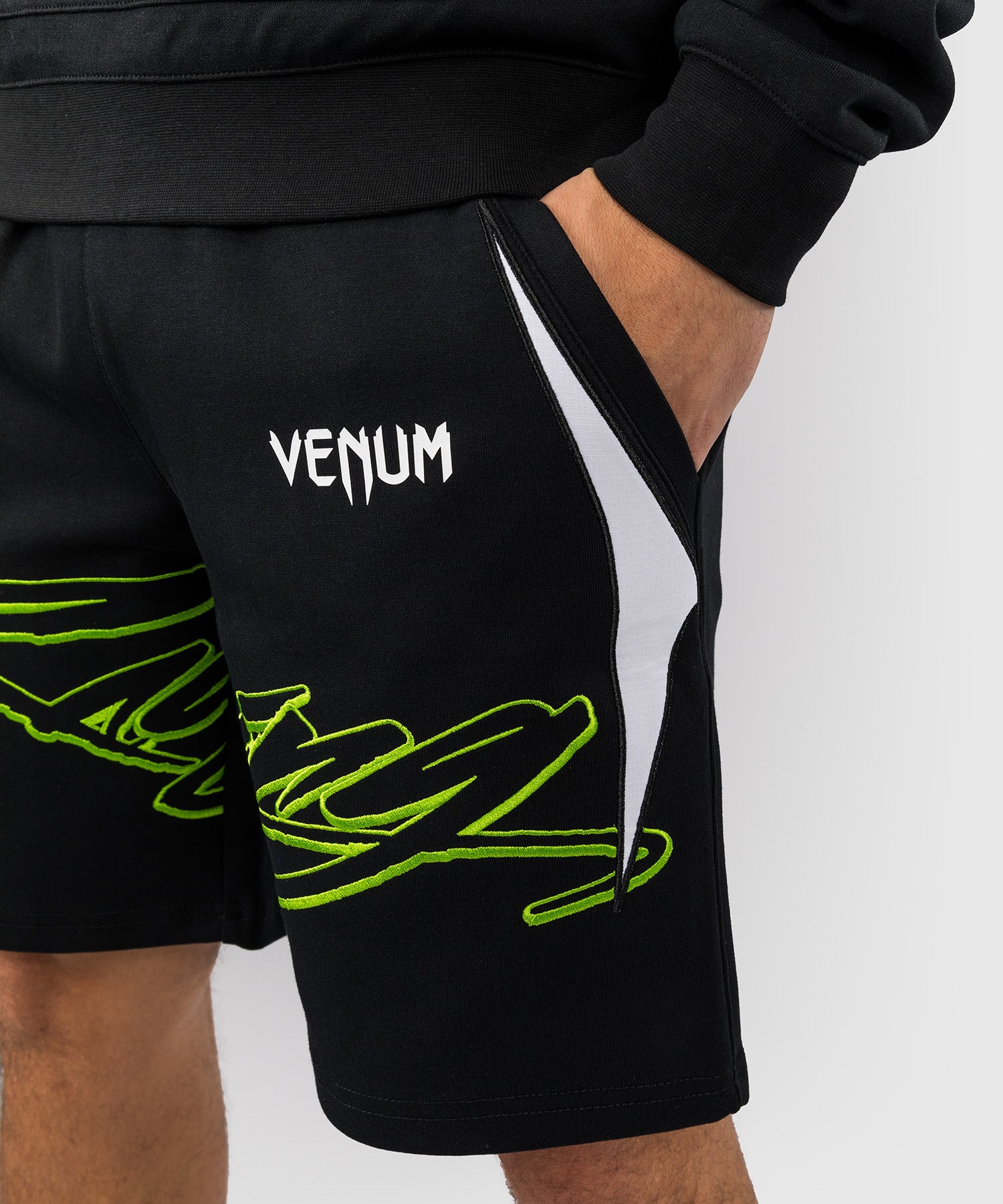 Short en coton pour Hommes Venum x Bud Racing - Noir/Blanc/Citron Vert - Image 6