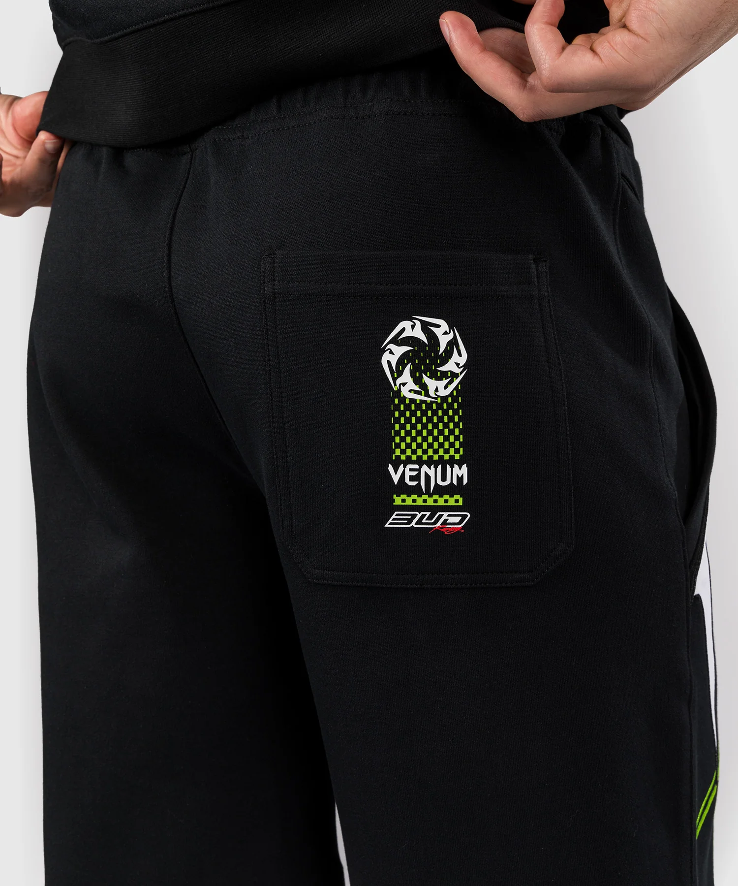 Short en coton pour Hommes Venum x Bud Racing - Noir/Blanc/Citron Vert - Image 7