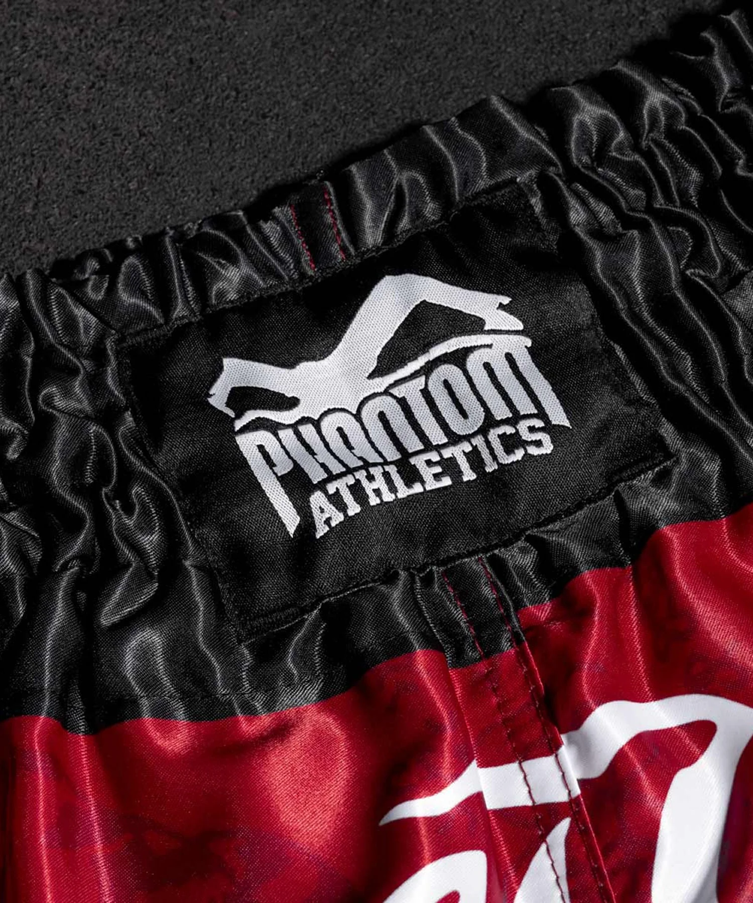 Short de Muay Thai Phantom Athletics Sak Yant - Rouge - Image 10