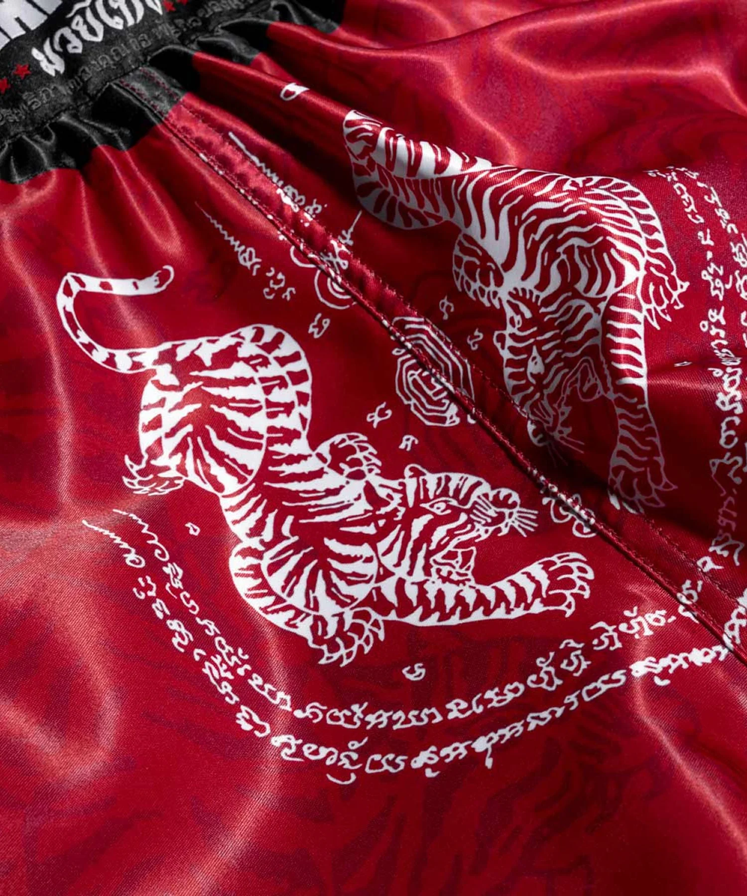 Short de Muay Thai Phantom Athletics Sak Yant - Rouge - Image 9