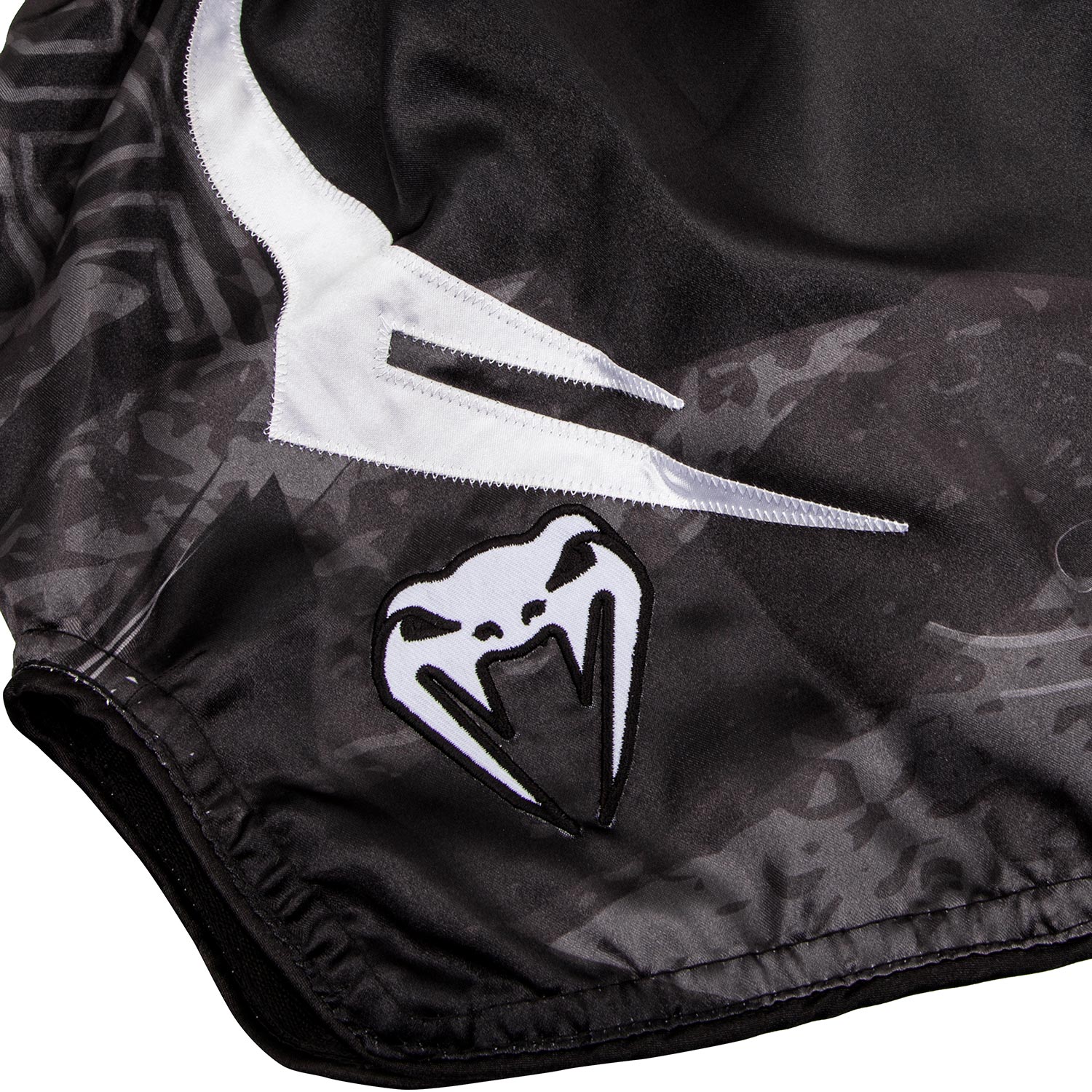 Short Muay Thai Venum Gladiator 3.0 - Noir/Blanc - Image 4