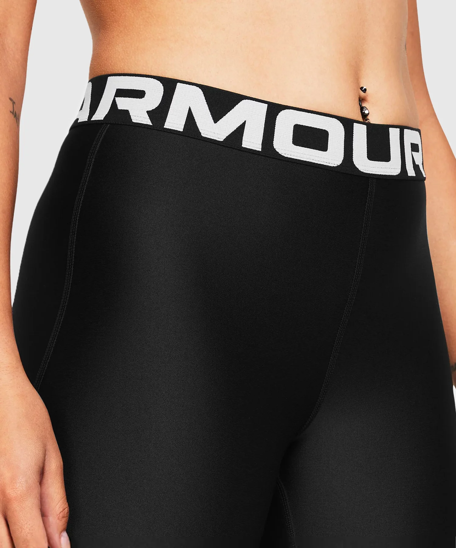 Short Under Armour Heatgear® Pour Femme - Noir - Image 4