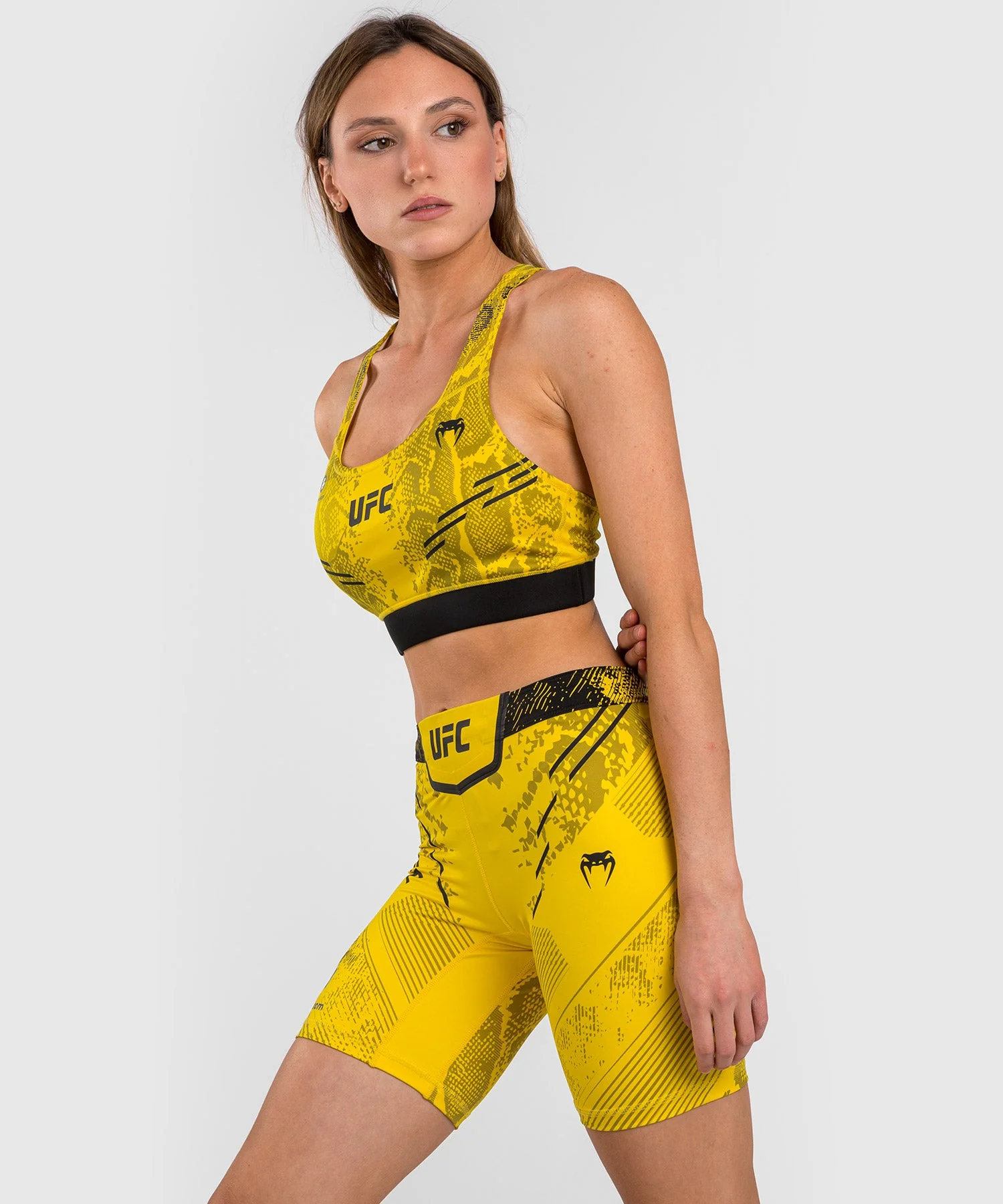 Short de compression Long Fit pour Femmes UFC Adrenaline by Venum Authentic Fight Night - Jaune - Image 10