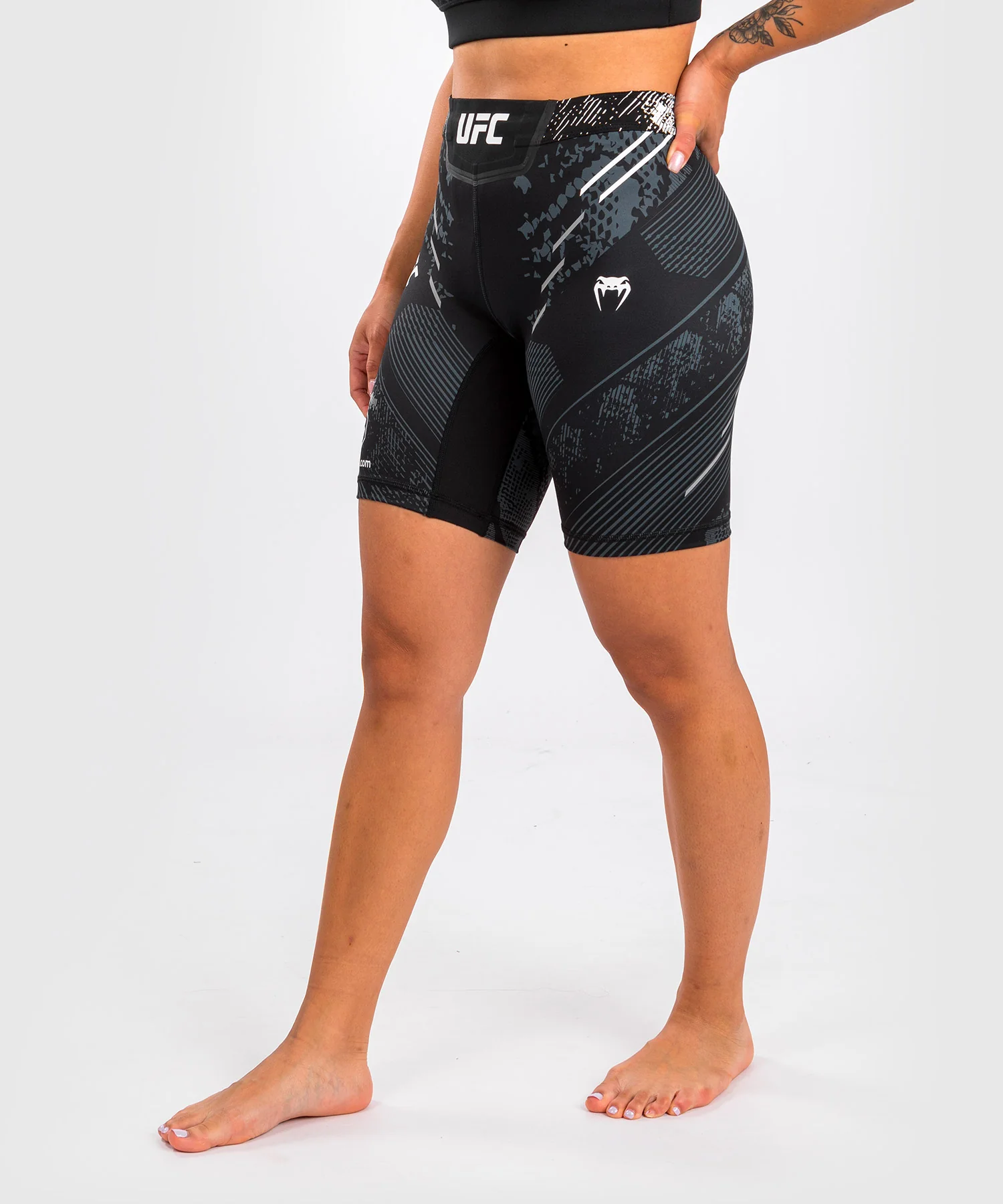 Short de compression Long Fit pour Femmes UFC Adrenaline by Venum Authentic Fight Night - Noir - Image 3
