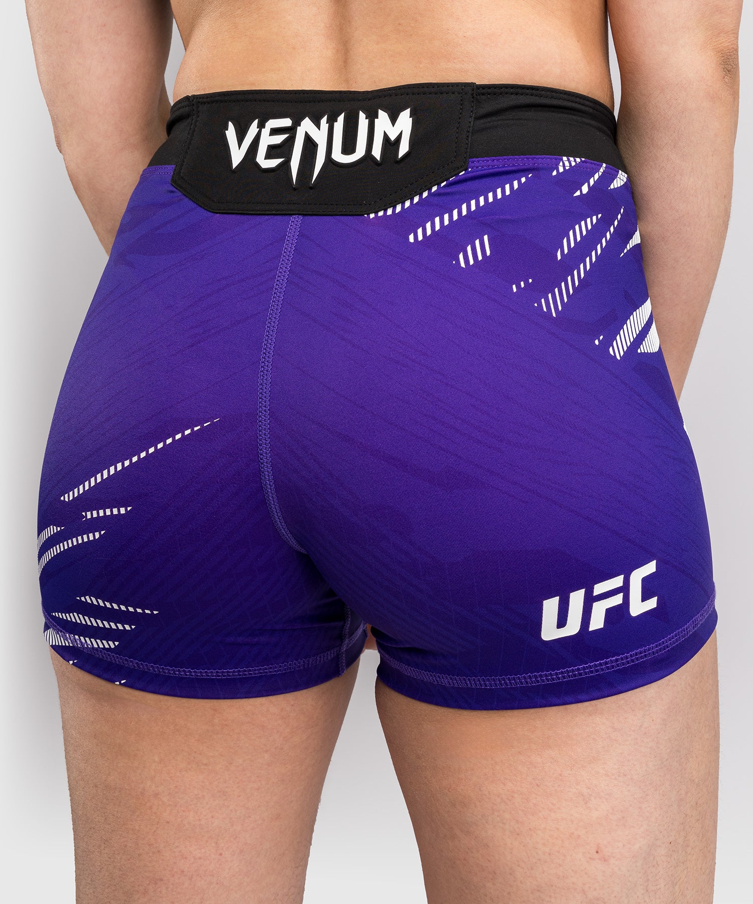 Short de compression pour Femmes UFC Fusion by Venum Authentic Fight Night - Coupe Courte - Violet - Image 5
