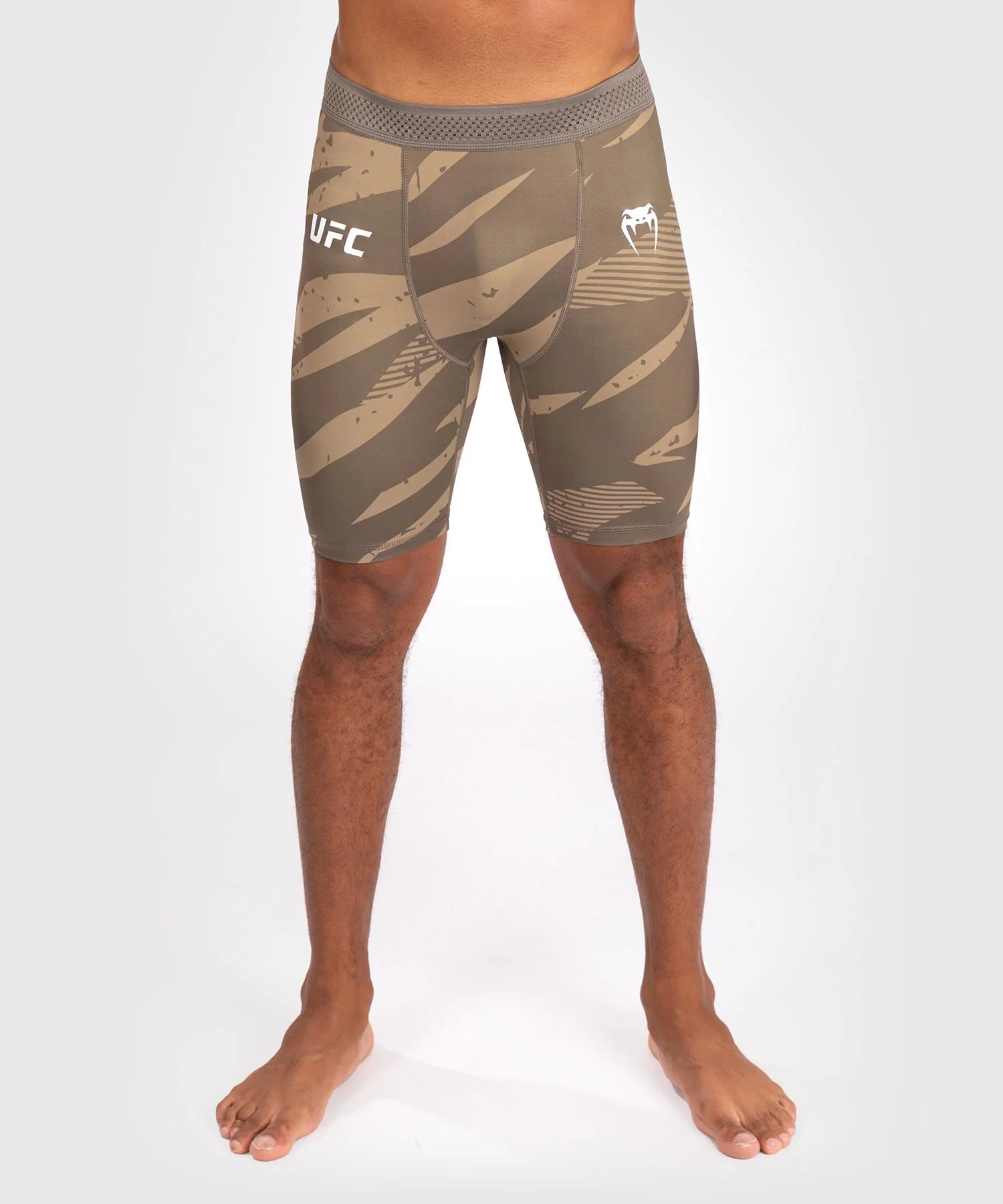 Short de compression pour Hommes UFC Adrenaline by Venum Fight Week - desert Camo - Image 3