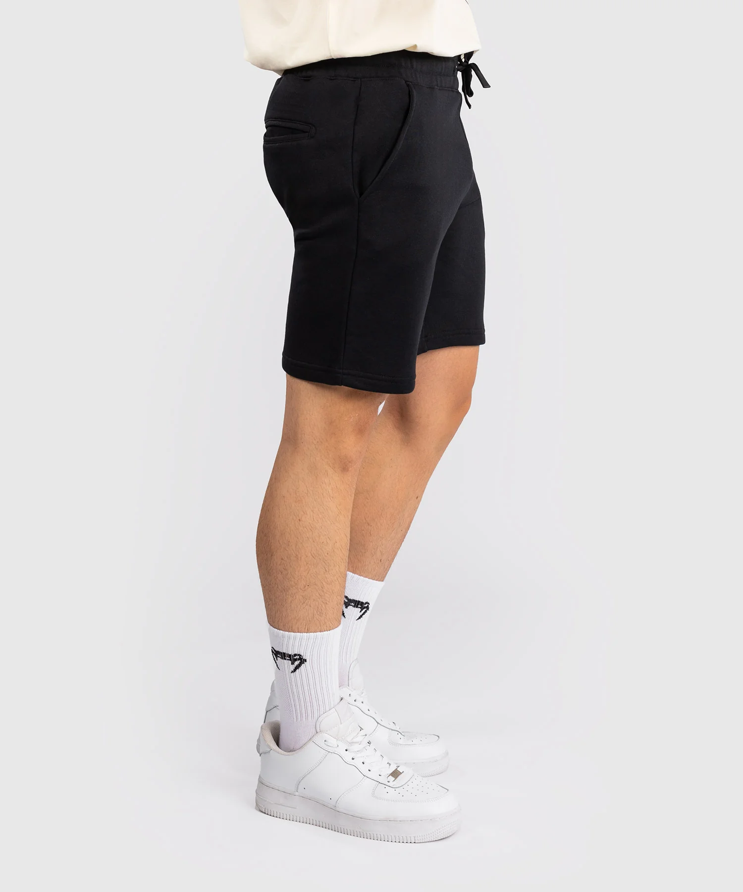 Short Venum Classic pour Hommes - Noir - Image 3