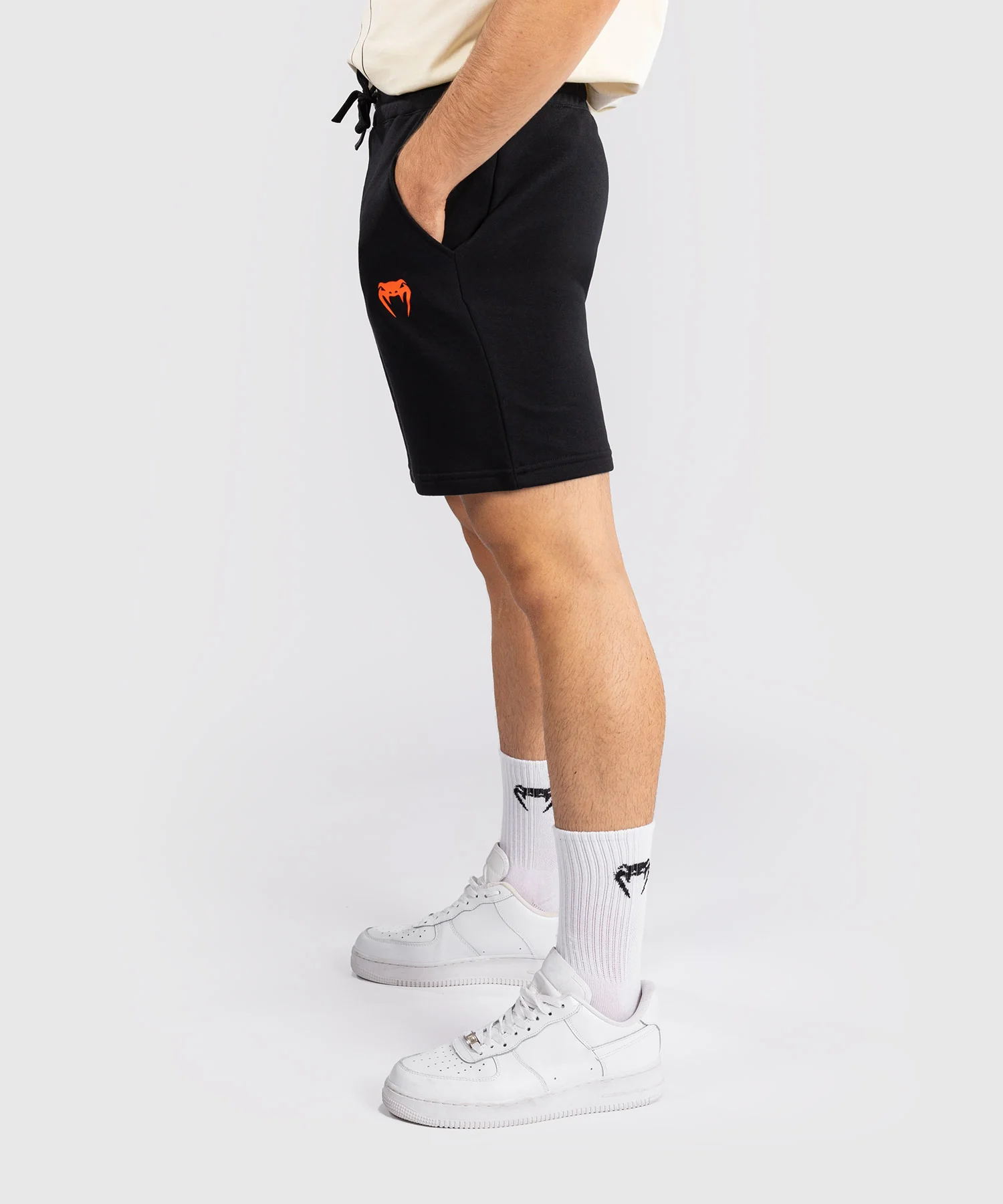 Short Venum Classic pour Hommes - Noir - Image 4