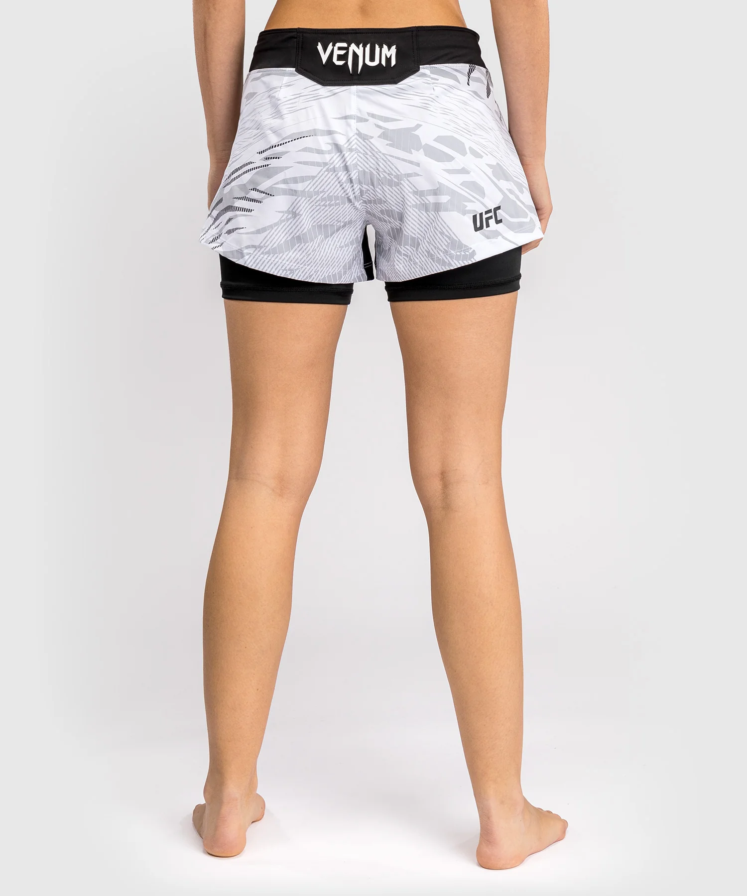 Shorts de Combat pour Femmes UFC Fusion by Venum Authentic Fight Night - Blanc - Image 3