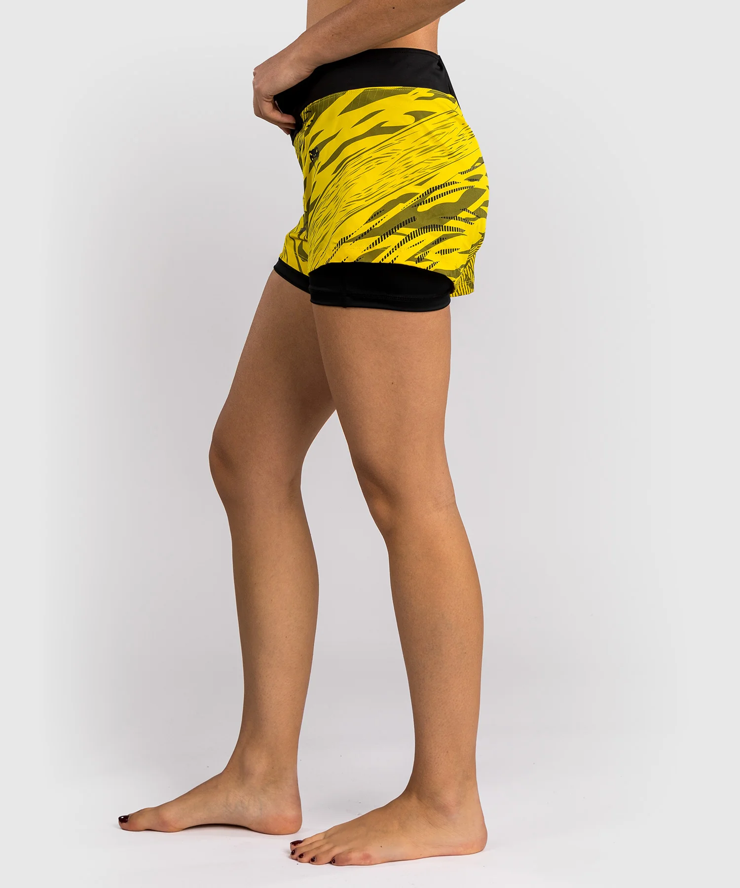 Shorts de Combat pour Femmes UFC Fusion by Venum Authentic Fight Night - Jaune - Image 2