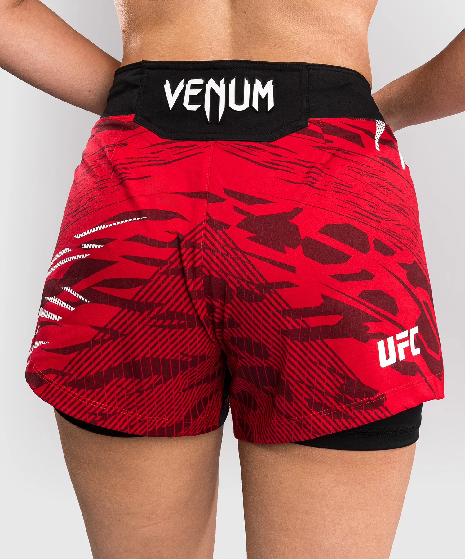 Shorts de Combat pour Femmes UFC Fusion by Venum Authentic Fight Night - Rouge - Image 5