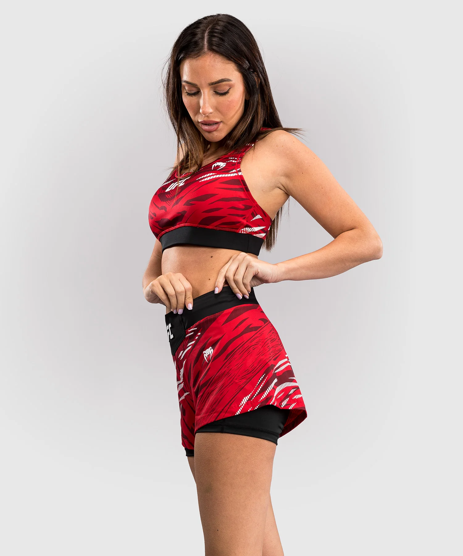 Shorts de Combat pour Femmes UFC Fusion by Venum Authentic Fight Night - Rouge - Image 7