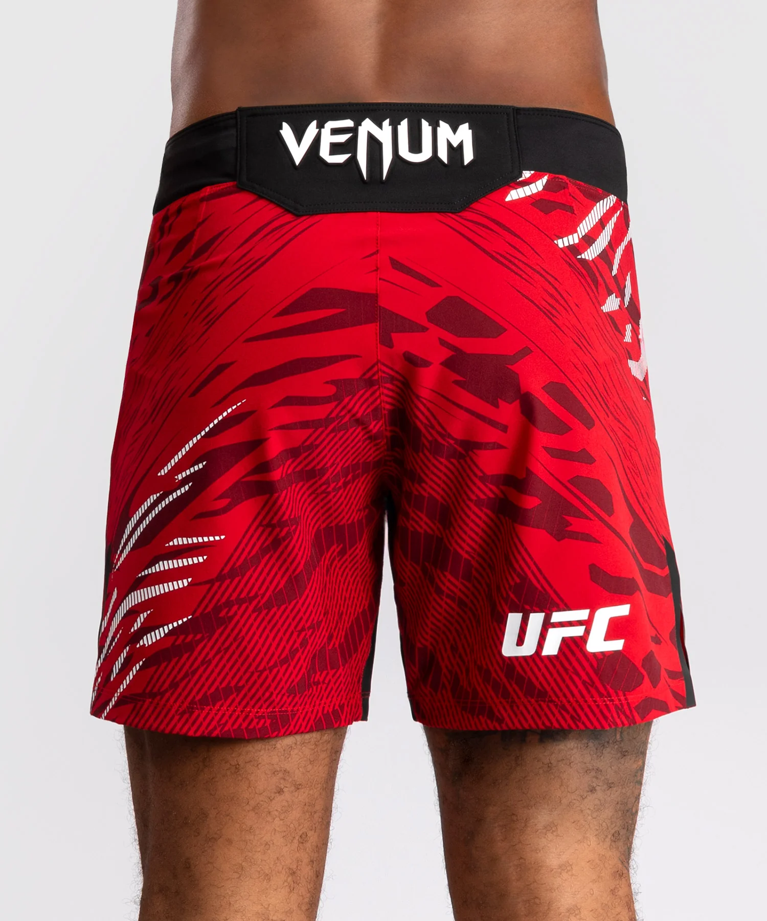 Shorts de Combat pour Hommes UFC Fusion by Venum Authentic Fight Night - Coupe Courte - Rouge - Image 5