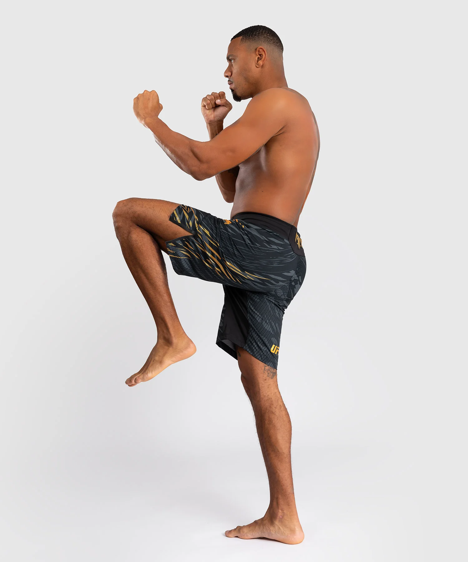 Shorts de Combat pour Hommes UFC Fusion by Venum Authentic Fight Night - Coupe Longue - Champion - Image 7