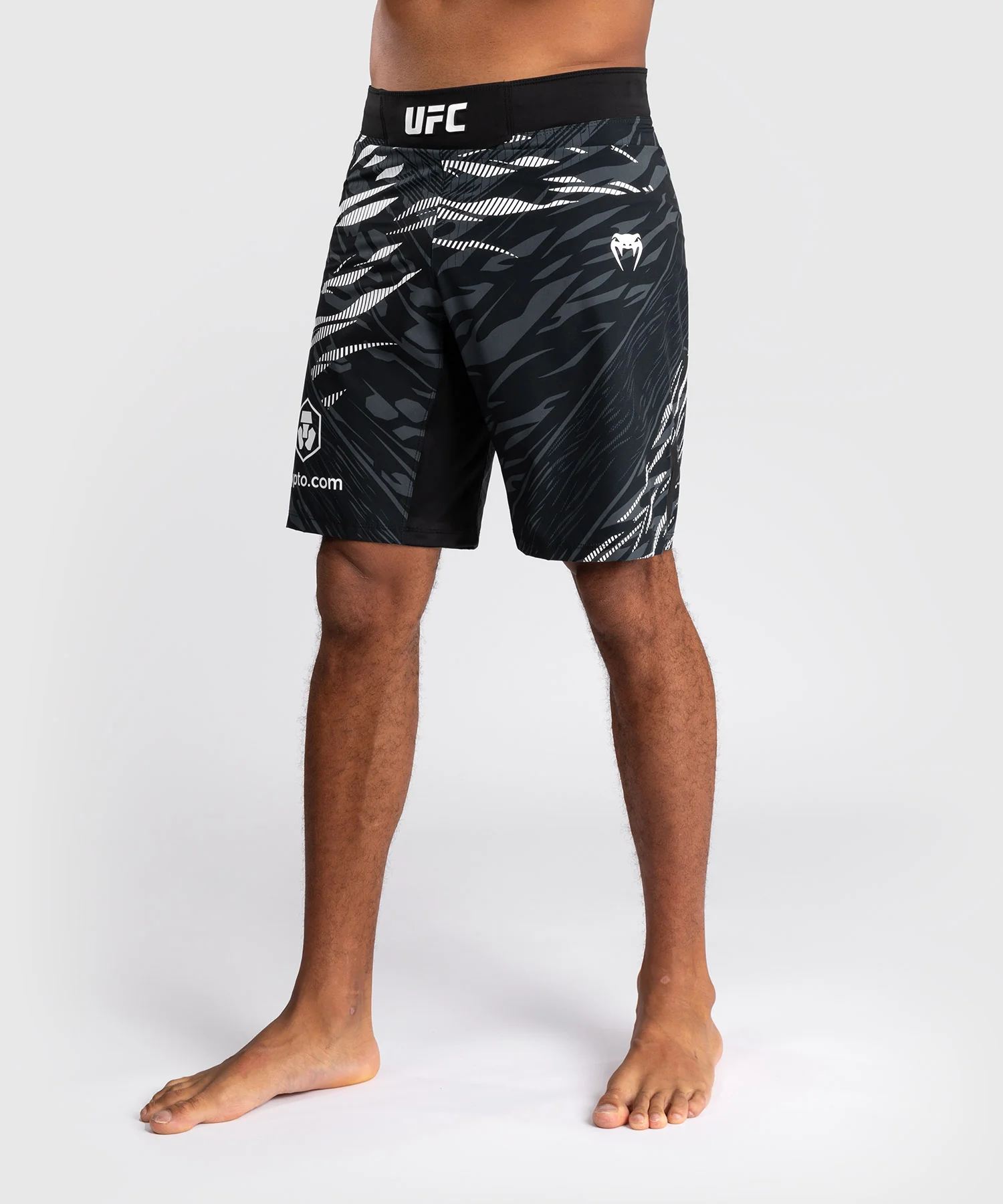 Shorts de Combat pour Hommes UFC Fusion by Venum Authentic Fight Night - Coupe Longue - Noir - Image 2