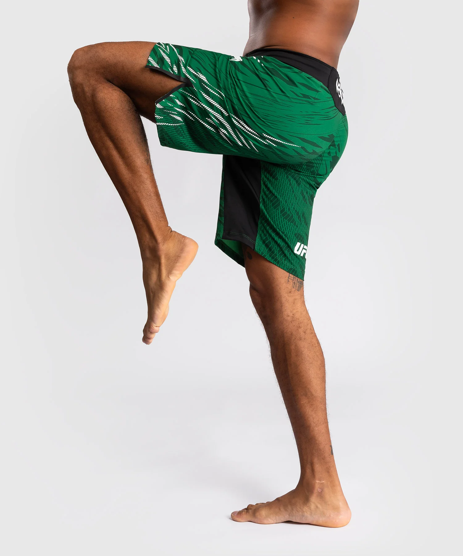 Shorts de Combat pour Hommes UFC Fusion by Venum Authentic Fight Night - Coupe Longue - Vert - Image 6