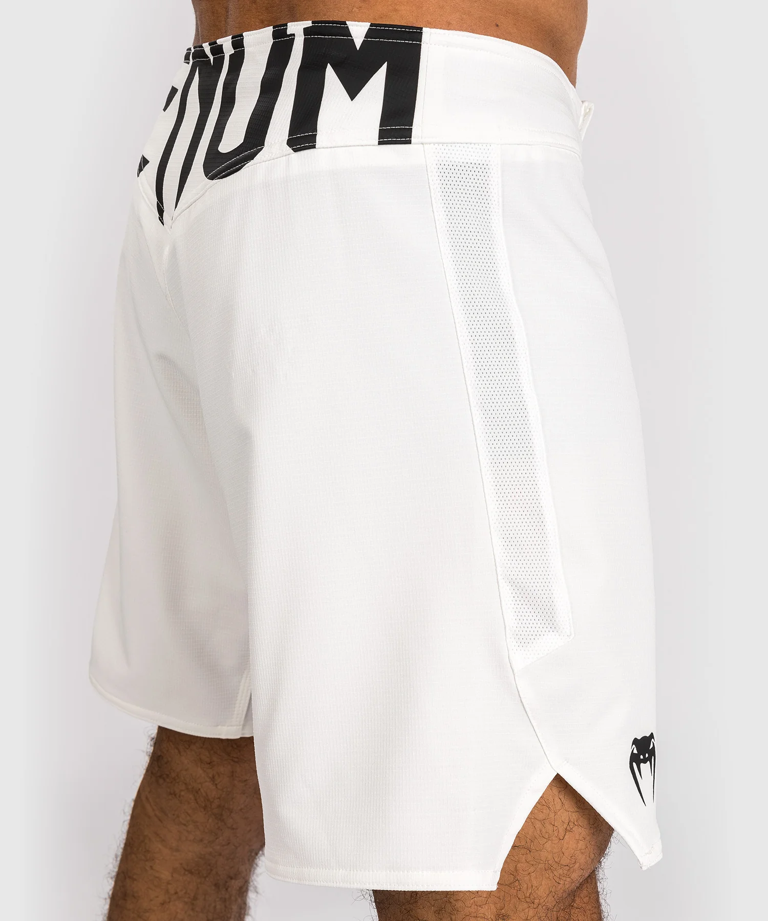 Shorts de combat Venum Light 5.0 - Blanc/Noir - Image 8