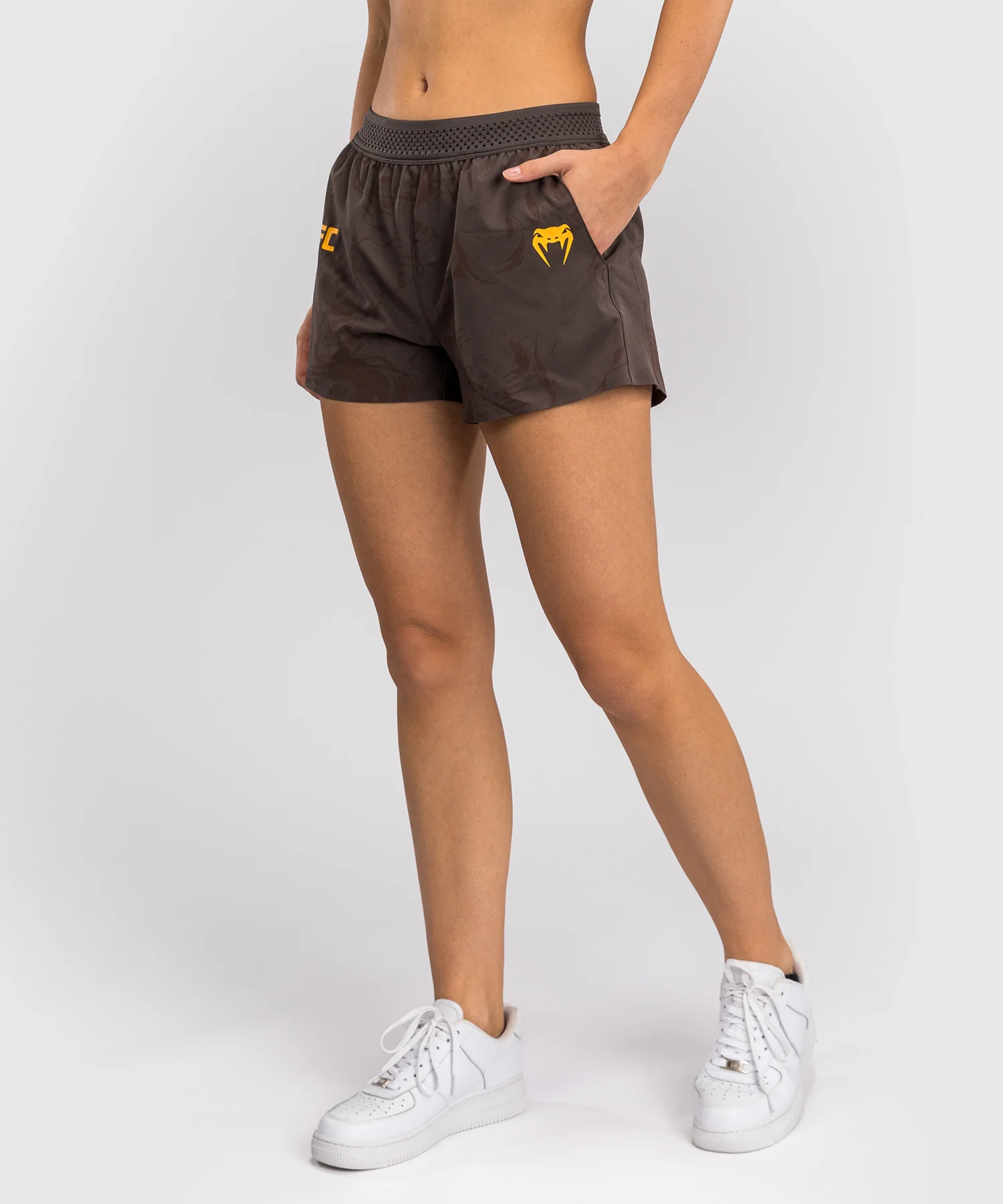Shorts Performance pour Femmes UFC Fusion by Venum Fight Week - Marron Terrestre - Image 2