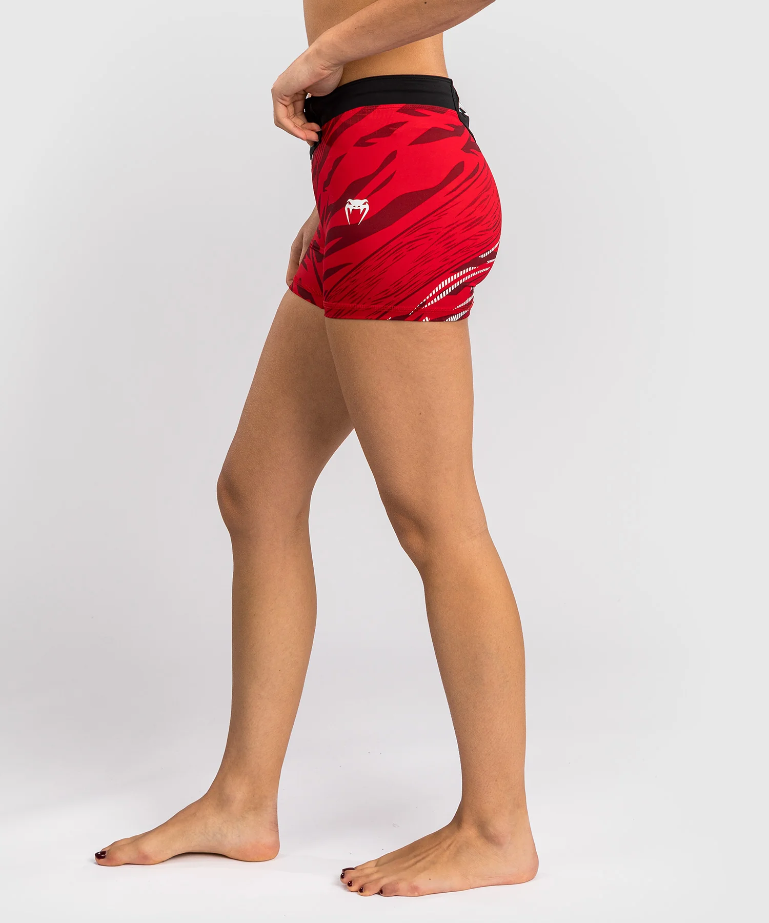 Short de compression pour Femmes UFC Fusion by Venum Authentic Fight Night - Coupe Courte - Rouge - Image 2