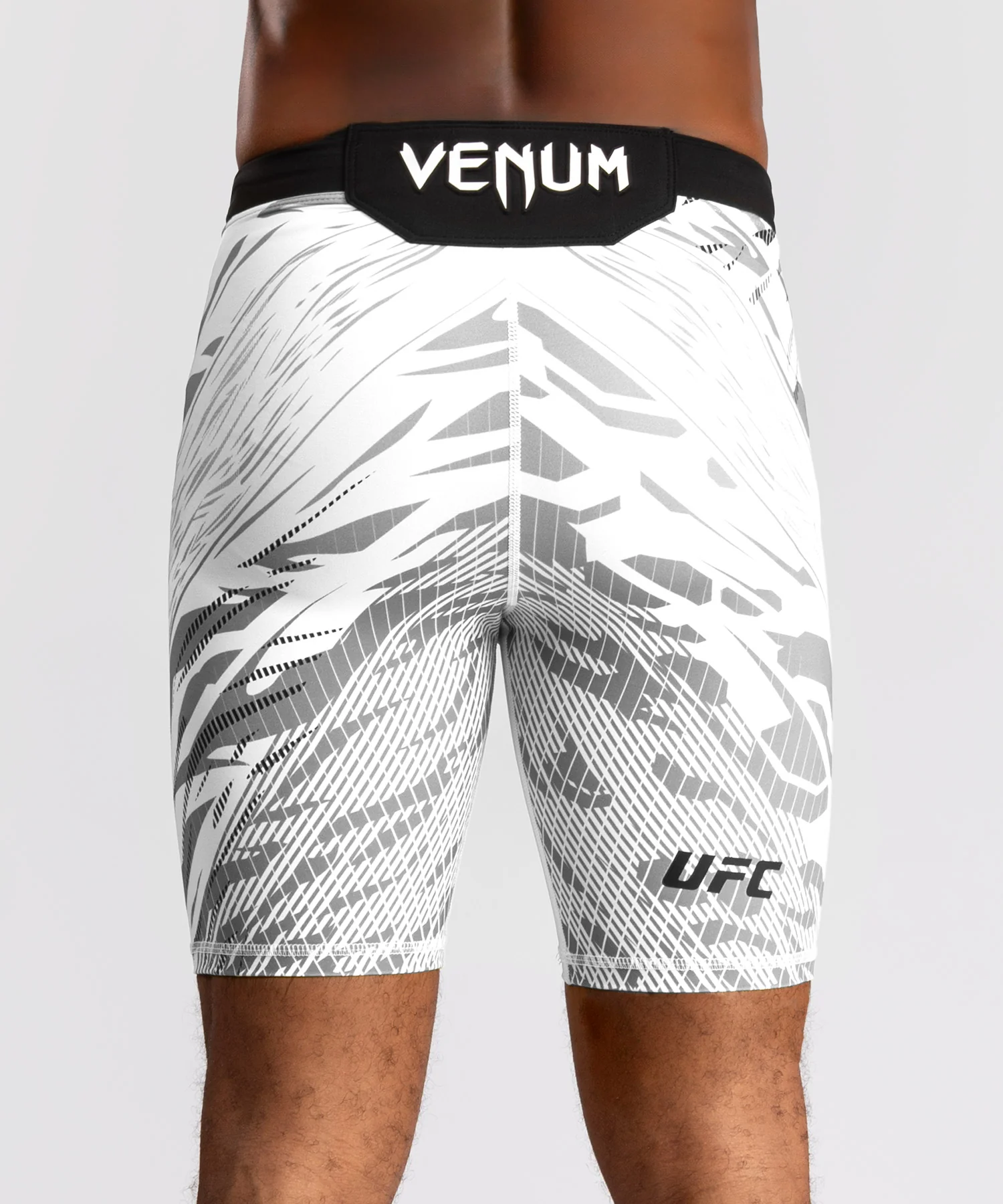 Short de compression pour Hommes UFC Fusion by Venum Authentic Fight Night - Blanc - Image 5