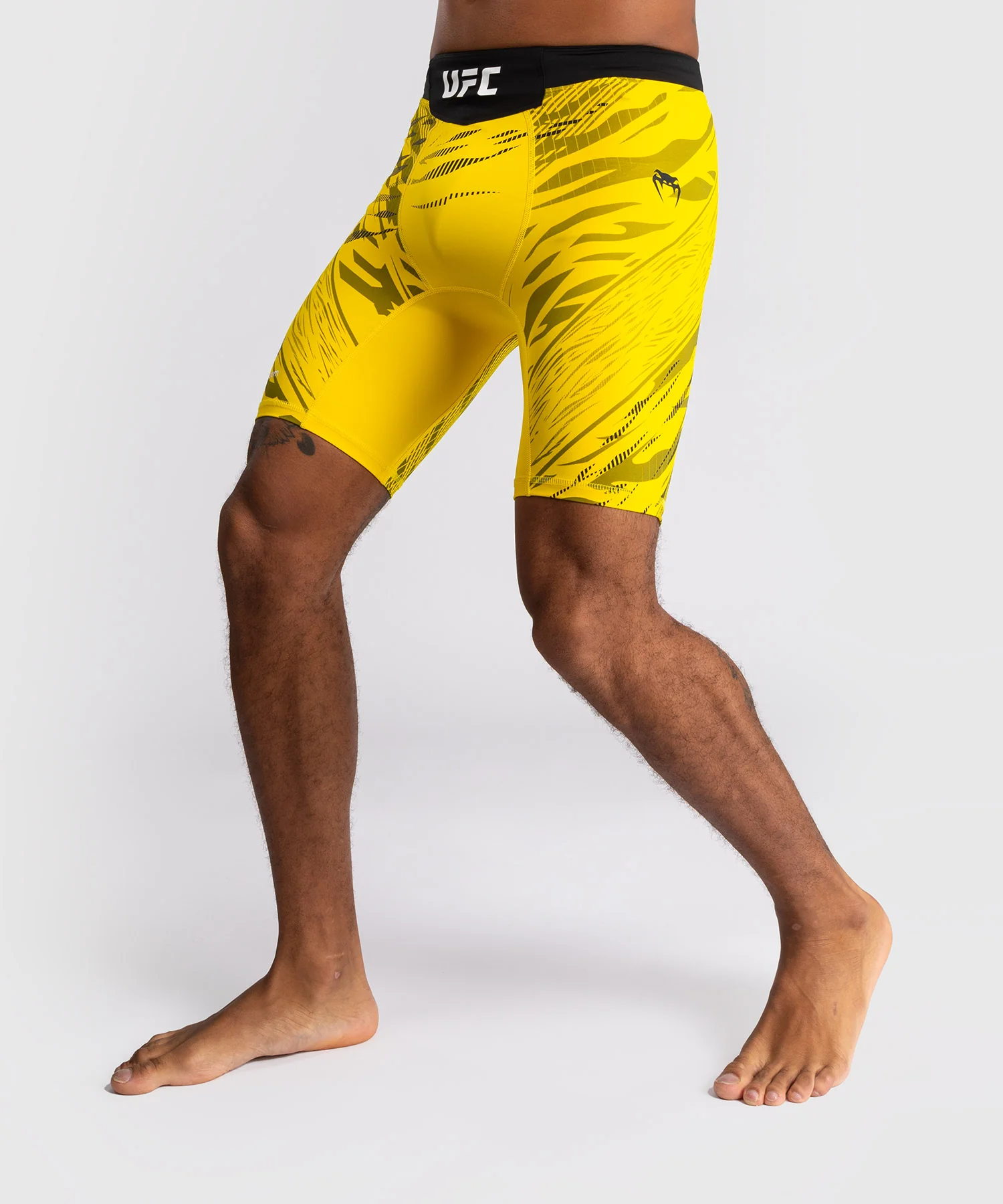 Short de compression pour Hommes UFC Fusion by Venum Authentic Fight Night - Jaune - Image 6
