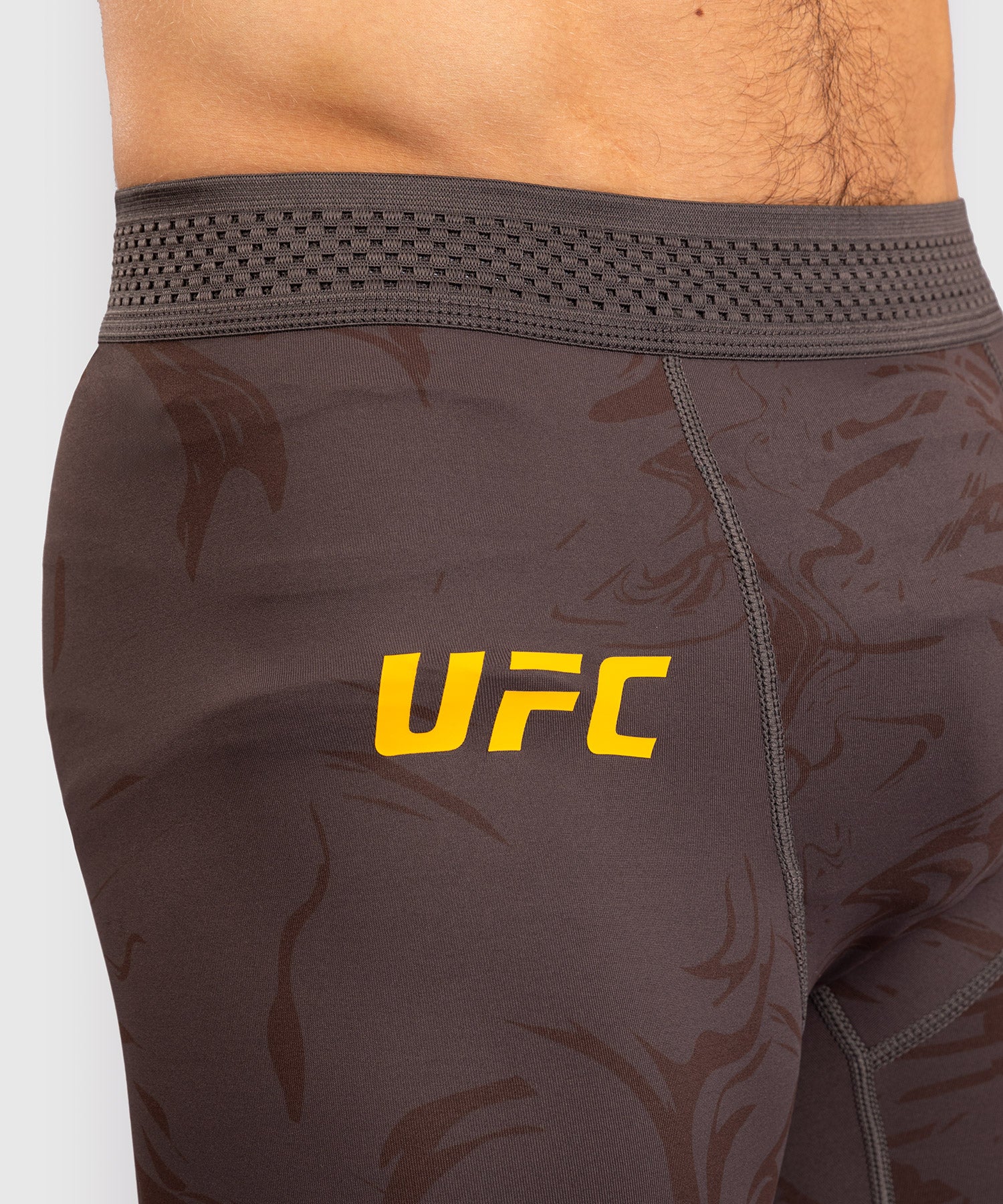 Short de compression pour Hommes UFC Fusion by Venum Fight Week - Marron Terrestre - Image 7