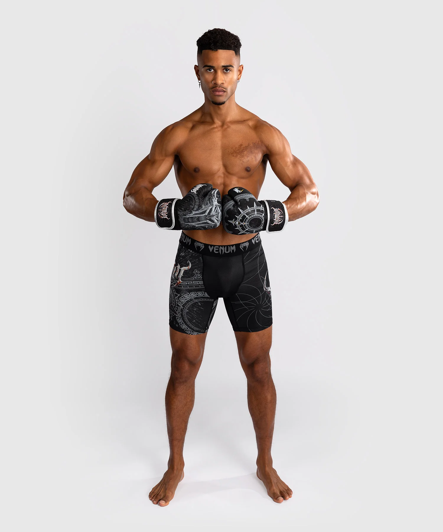 Short de compression pour Hommes Venum Gladiator 5.0 - Noir/Argent - Image 2