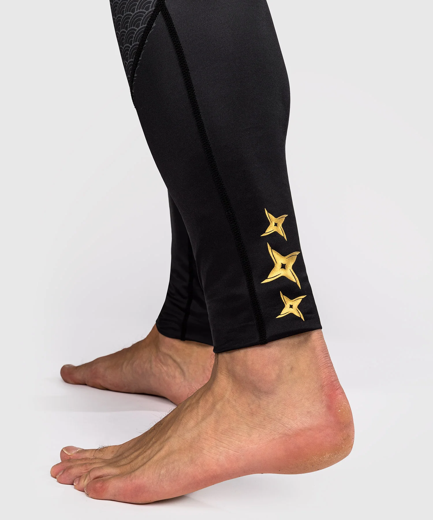 Spats Venum x Assassin's Creed Shadows - Noir/Or - Image 8