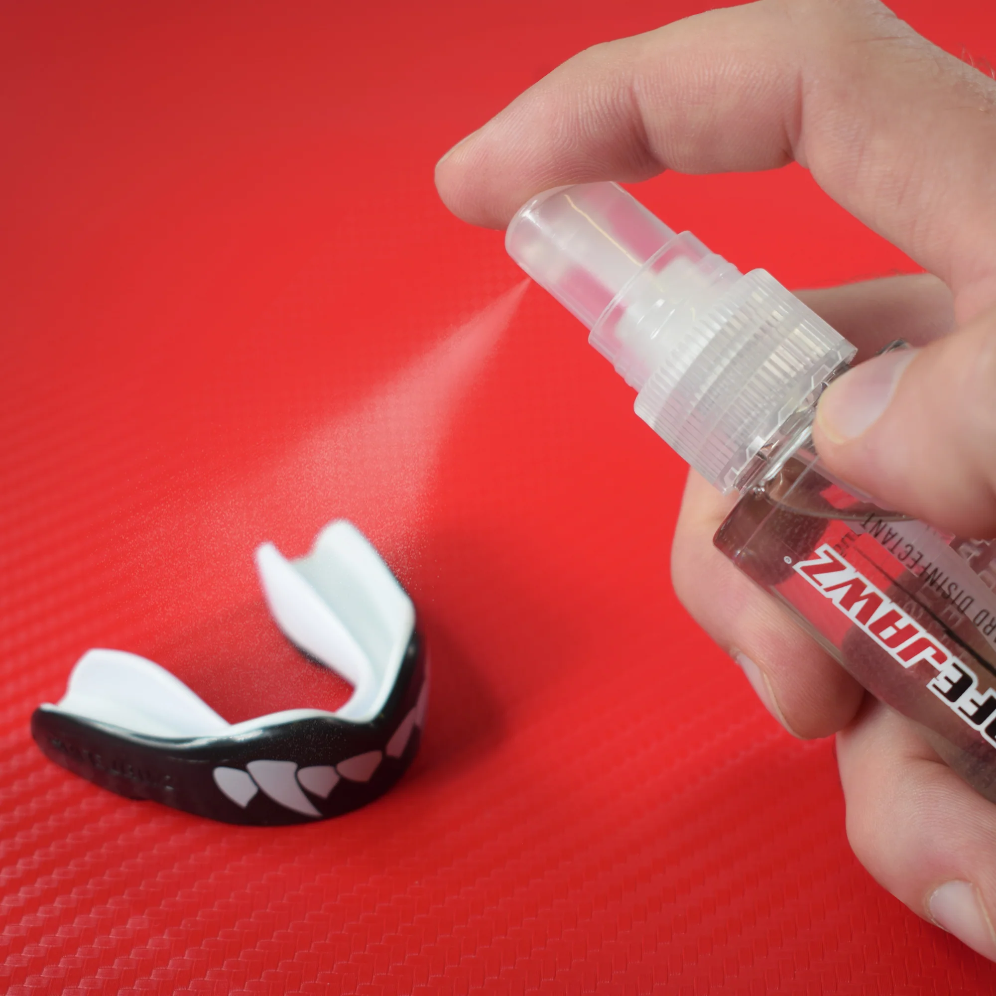 Spray désinfectant pour protège-dents Safe Jawz - Image 3