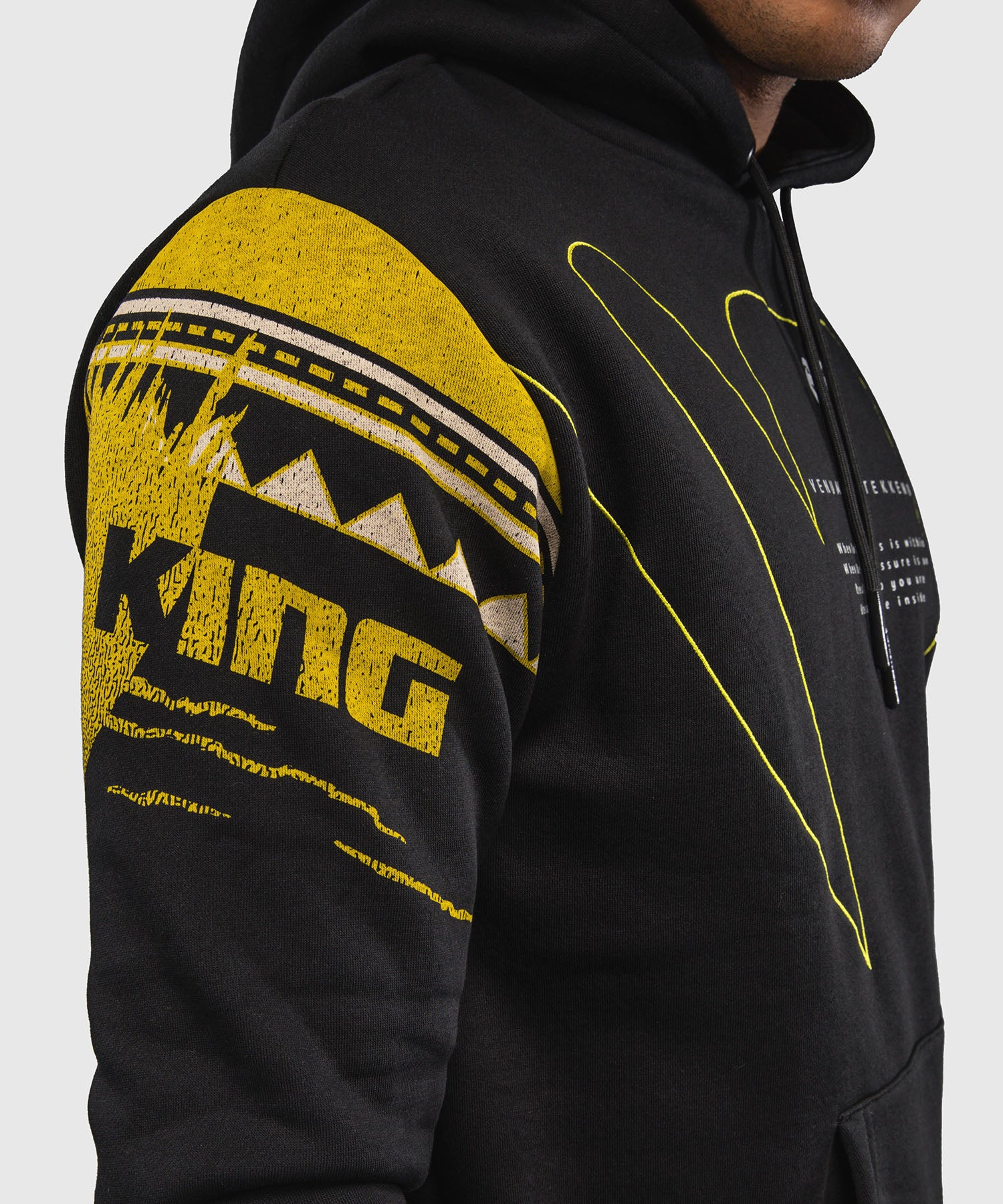 Sweat à Capuche King Venum x TEKKEN 8 - Noir/Jaune - Image 6