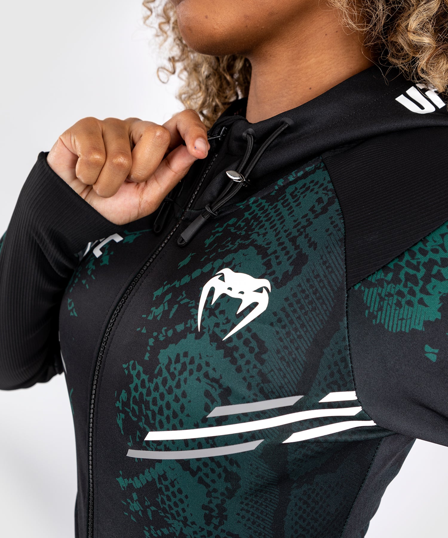 Sweat à capuche pour femmes UFC Adrenaline by Venum Authentic Fight Night - Emerald Edition - Vert/Noir - Image 5