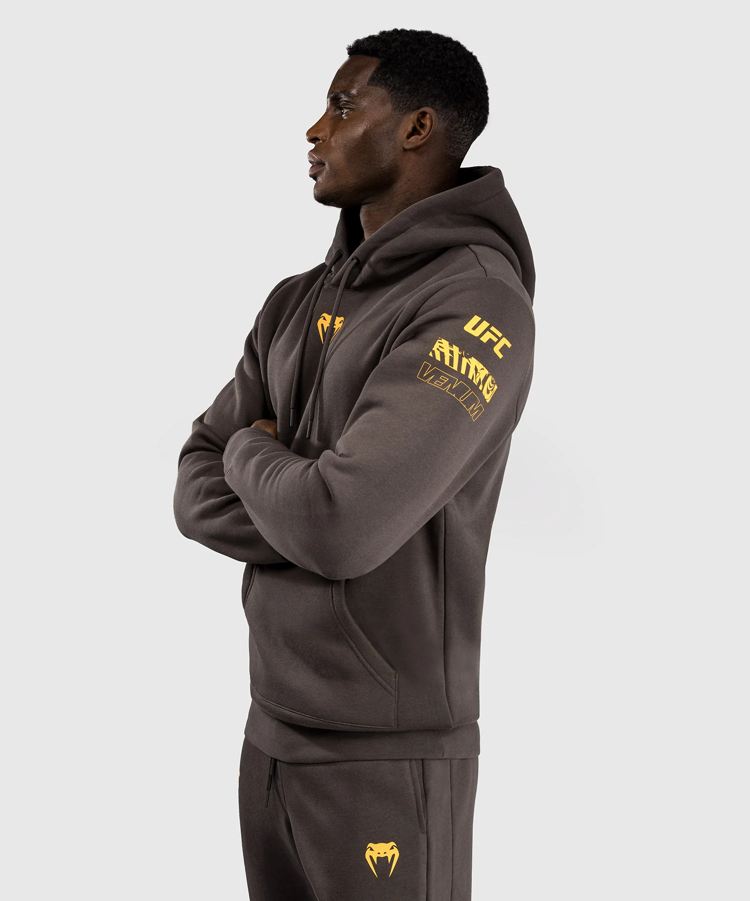 Sweatshirt à Capuche pour Hommes UFC Fusion by Venum Fight Week - Marron Terrestre - Image 2
