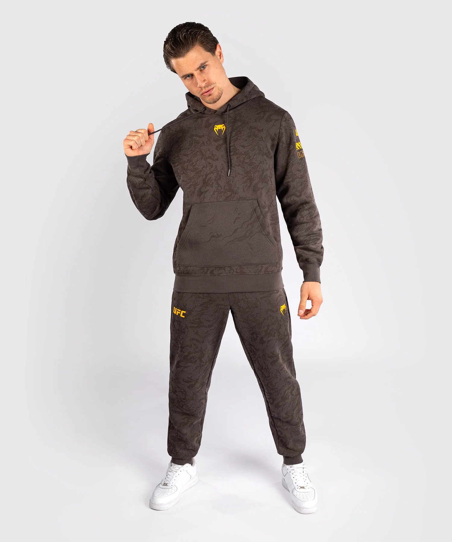 Sweatshirt à Capuche pour Hommes UFC Fusion by Venum Fight Week - Marron Terrestre - Image 3