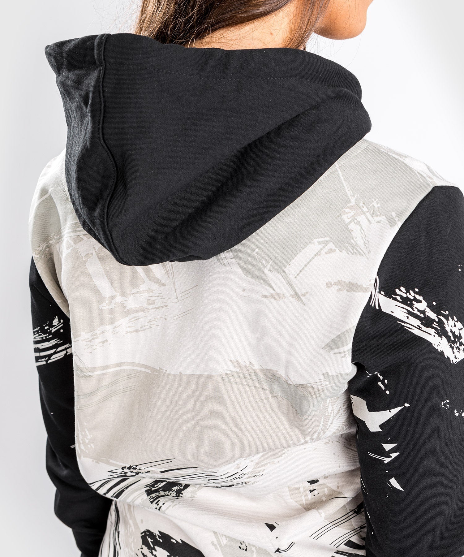 Sweatshirt à capuche pour Femmes UFC Venum Authentic Fight Week 2.0 - Sable/Noir - Image 7
